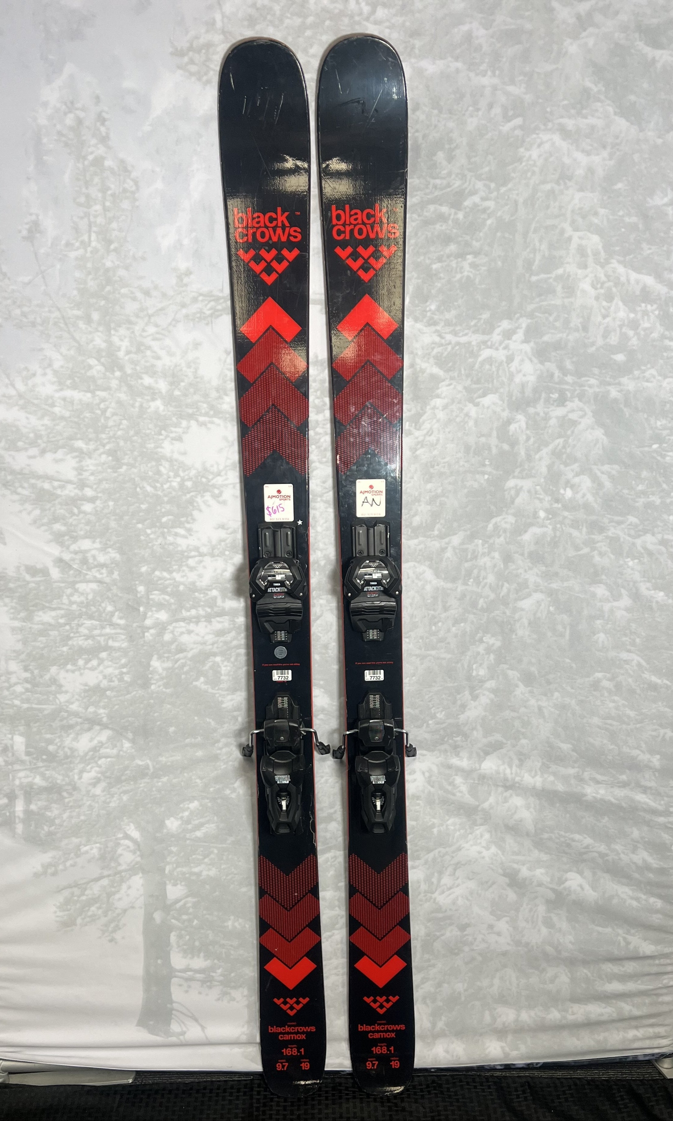 Used Black Crows Camox 2025 Skis 168cm w/ Tyrolia Attack 11 Demo Bindings