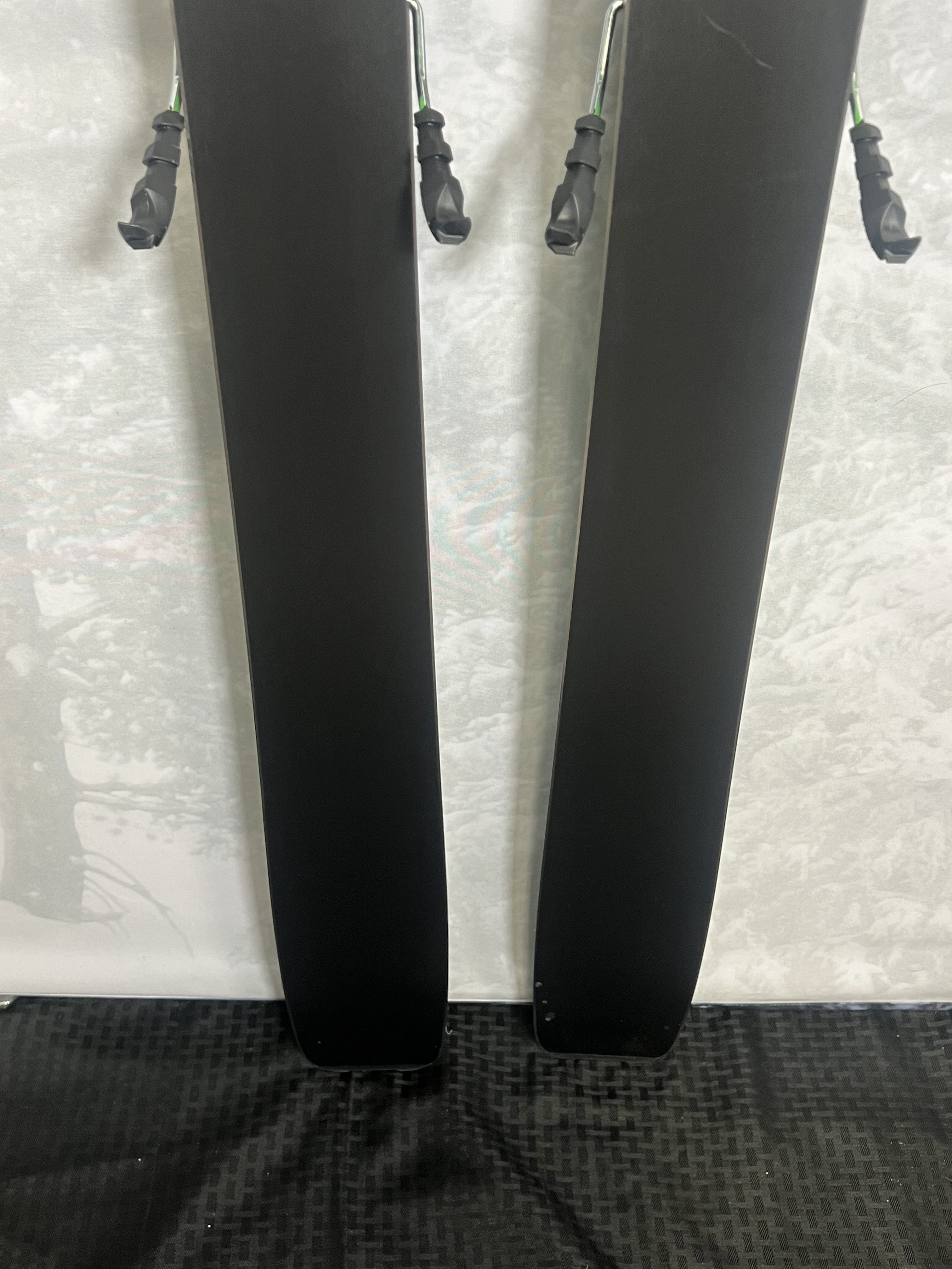 Lightly Used 2025 Elan Ripstick 96 - 182 cm w/ Tyrollia Attack 13 adjustable GW bindings