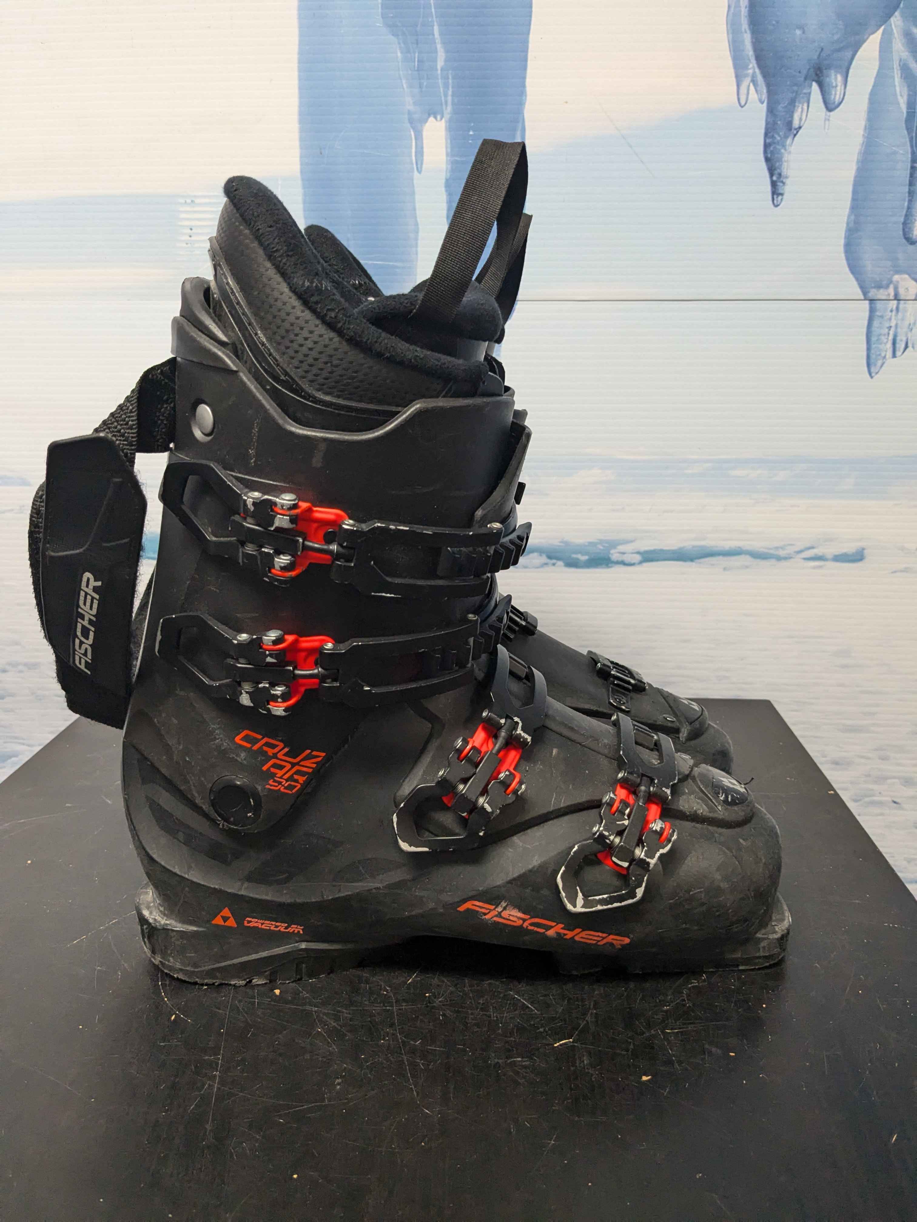 Used Fischer Cruzar 90 Ski Boot 27.5MP