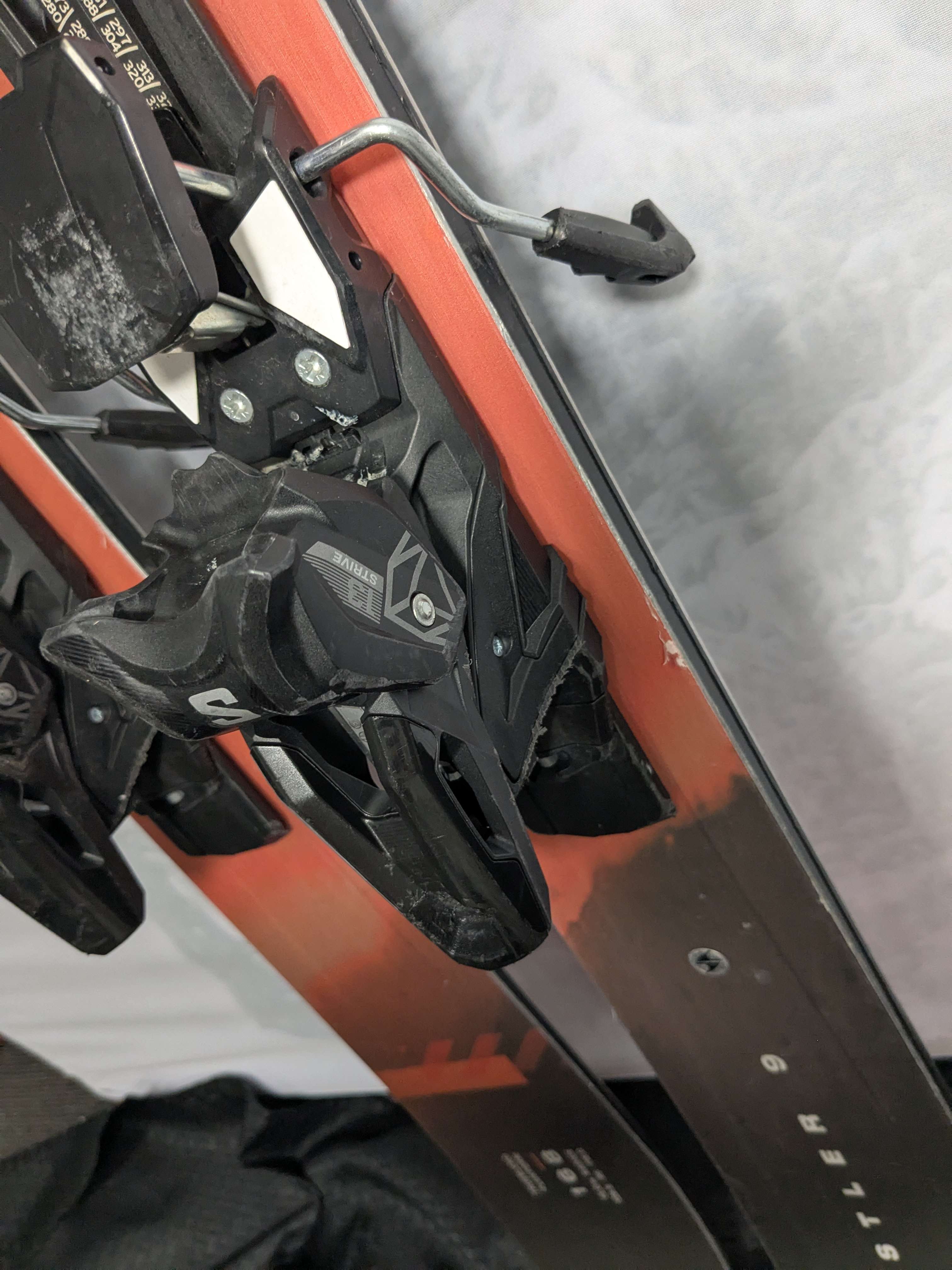 Used 2025 Blizzard Rustler 9 skis- 168cm w/ Salomon Strive 13 Binding
