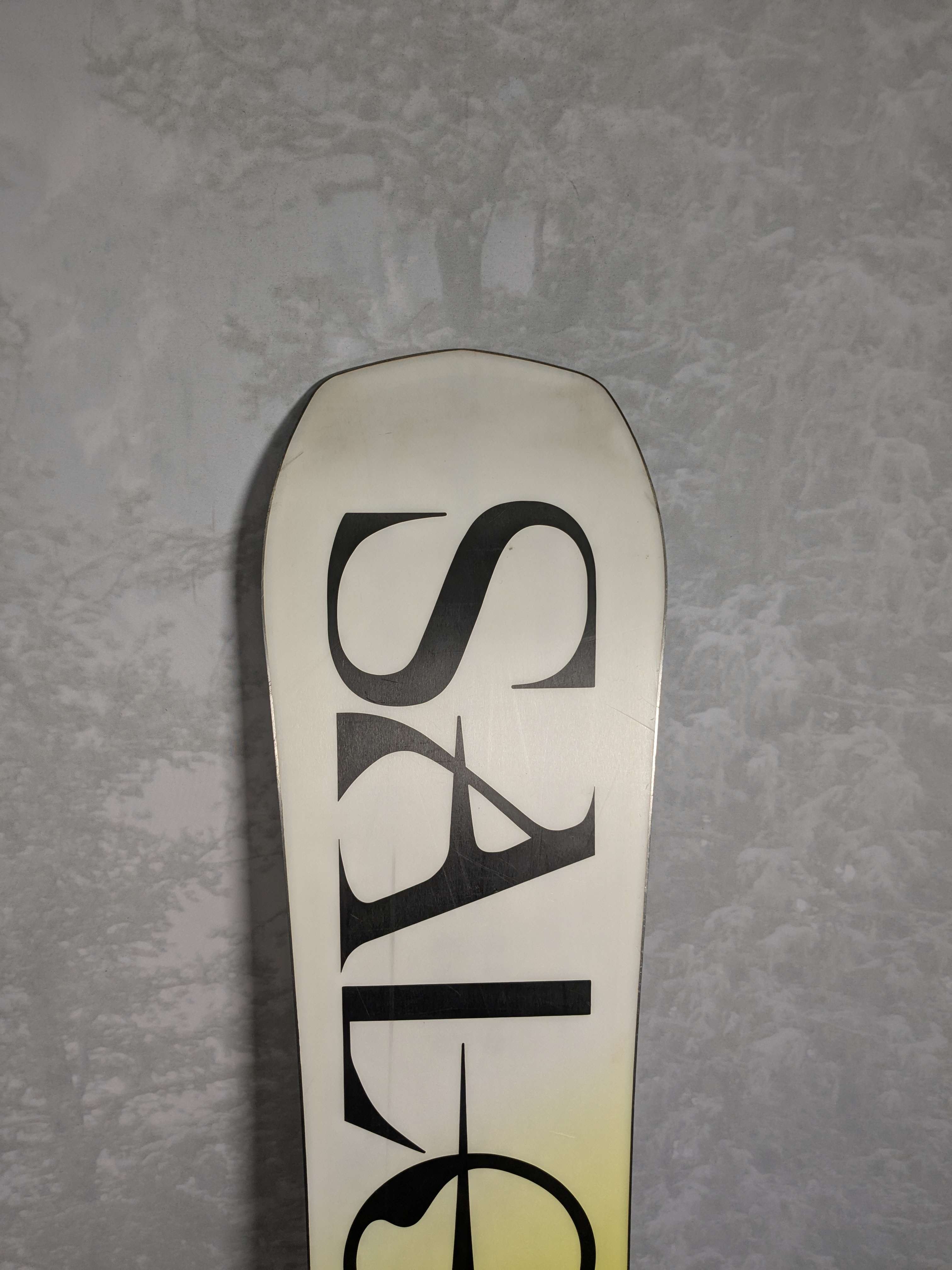 Used 2024 Salomon Assassin 153cm Snowboard