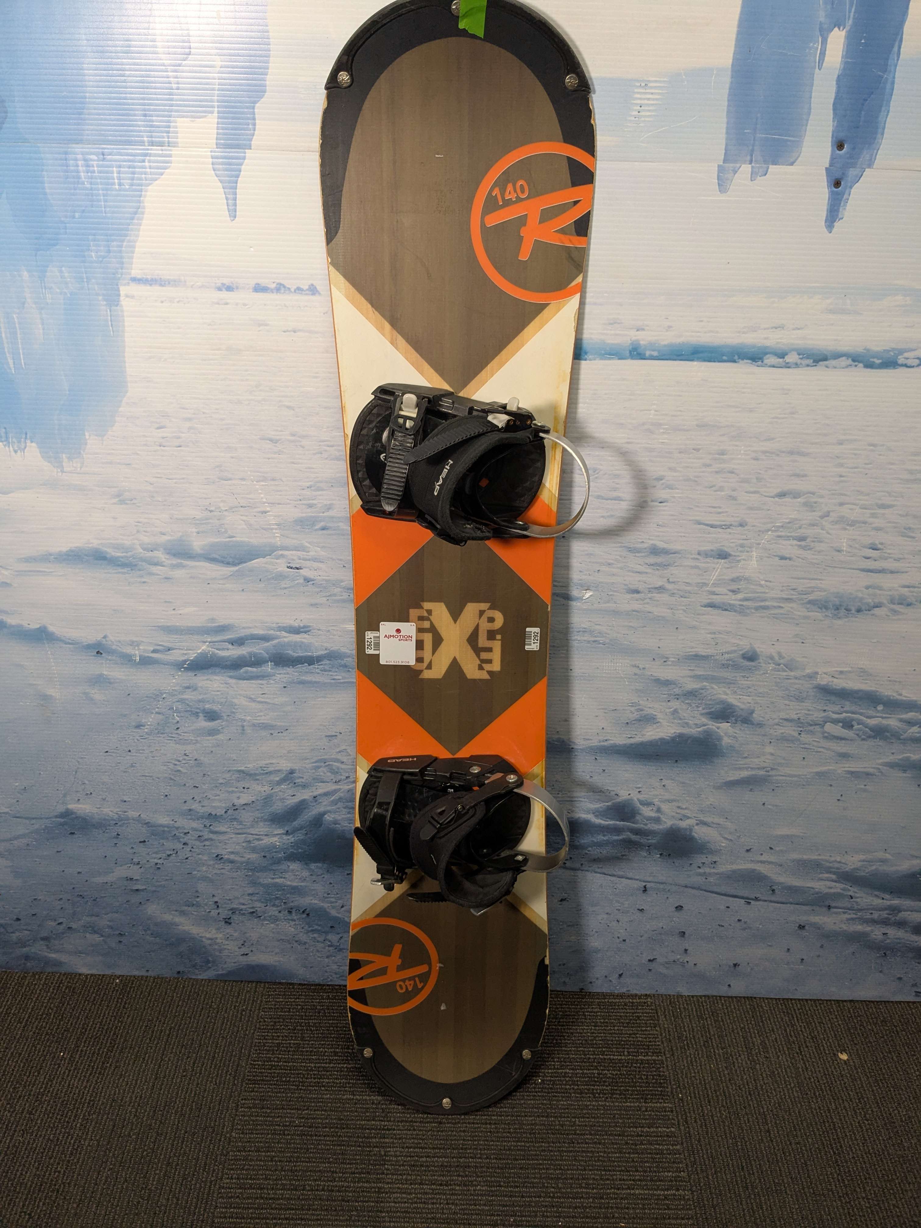Heavily Used Rossingnol EXP W 140cm Snowboard W/ Head Small Binding