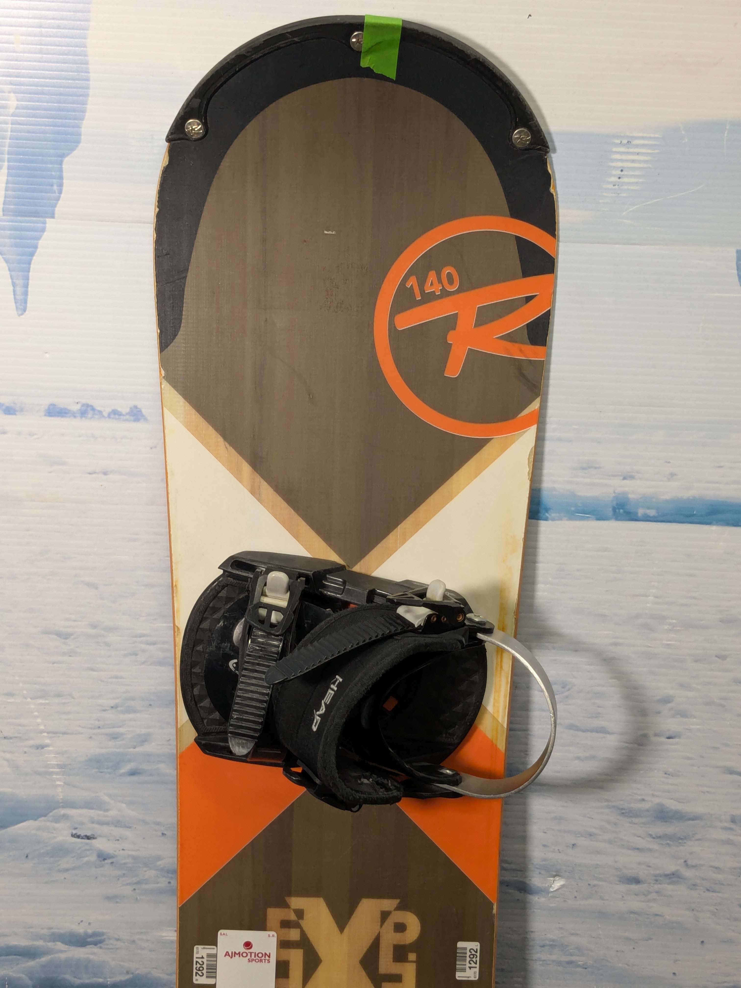 Heavily Used Rossingnol EXP W 140cm Snowboard W/ Head Small Binding