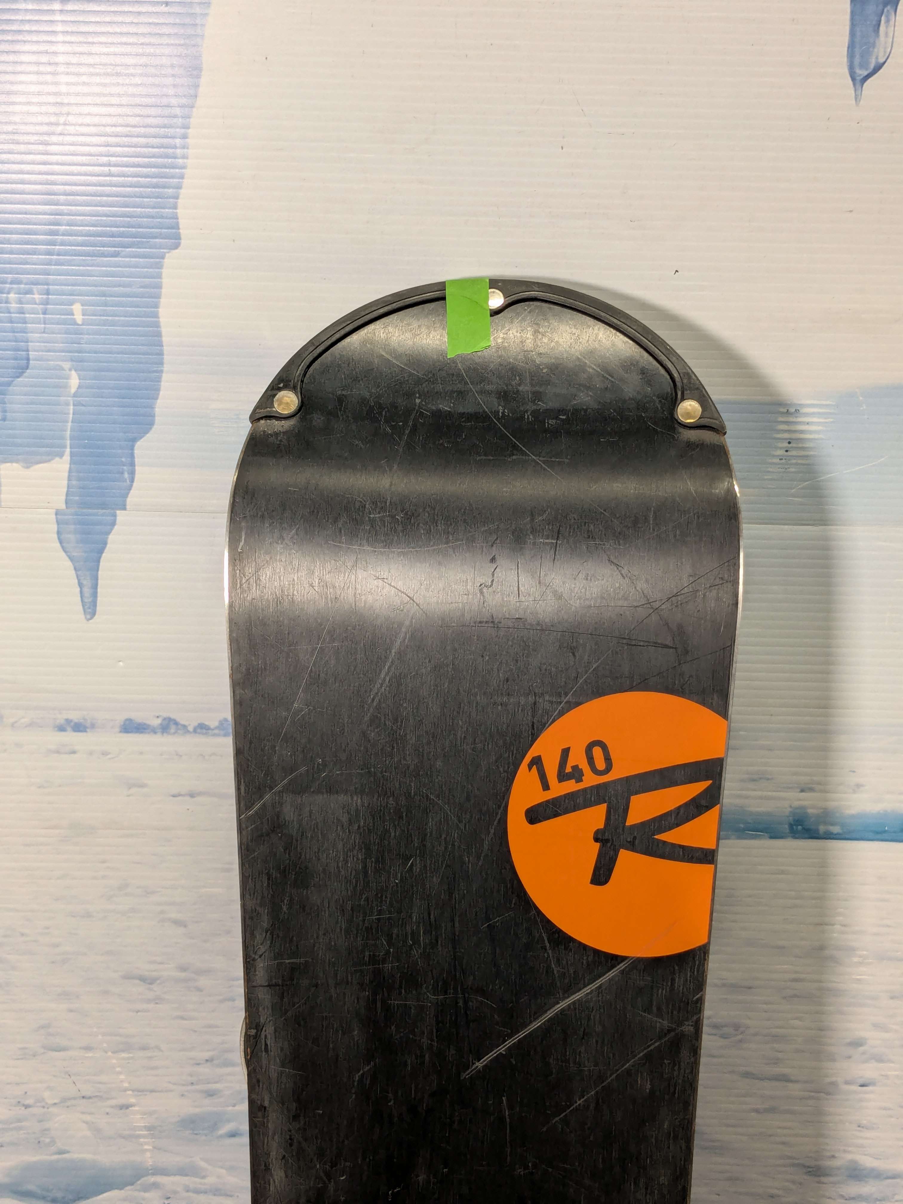 Heavily Used Rossingnol EXP W 140cm Snowboard W/ Head Small Binding
