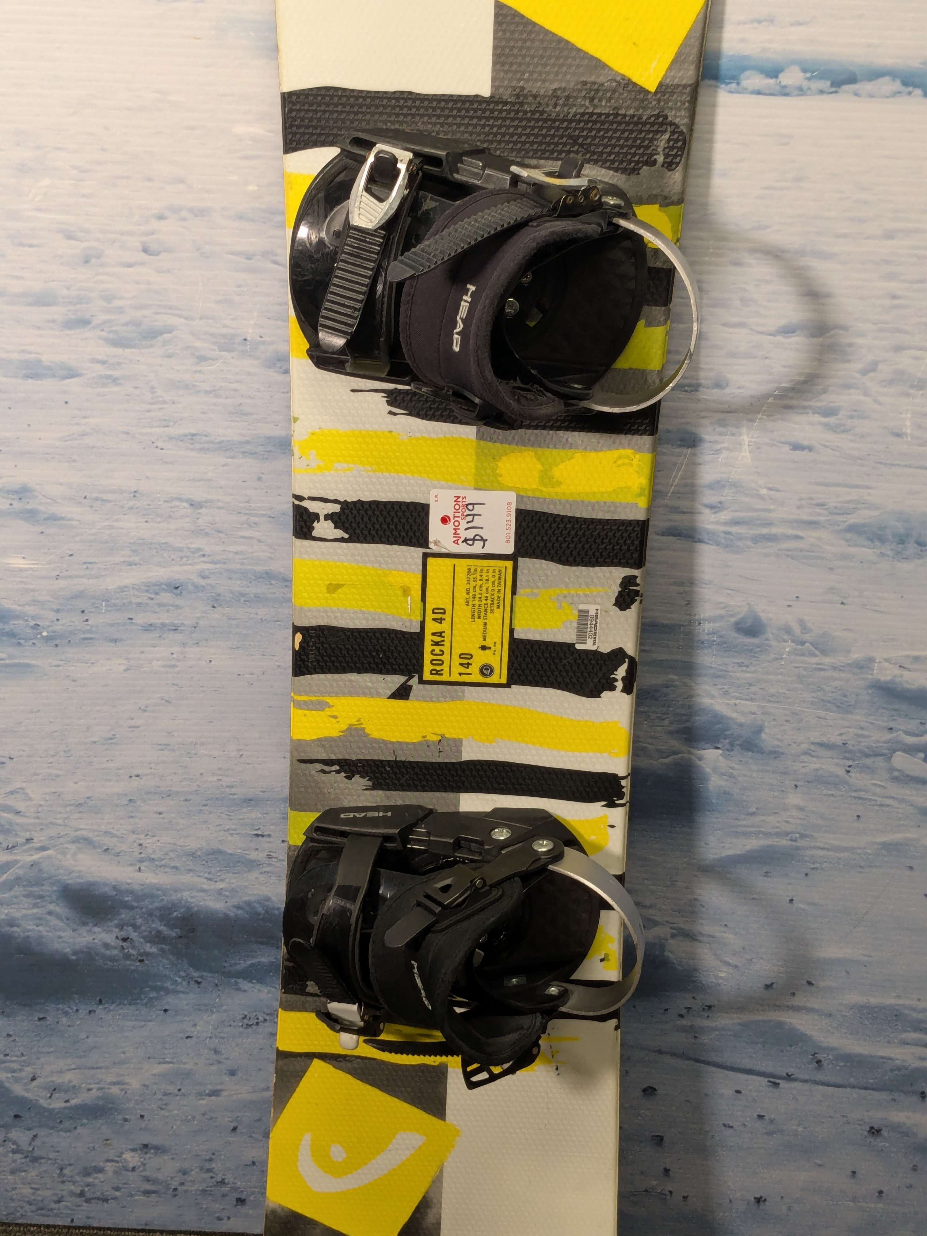 Heavily Used Head Rocka 4D 140cm Snowboard W/ Head Small Binding