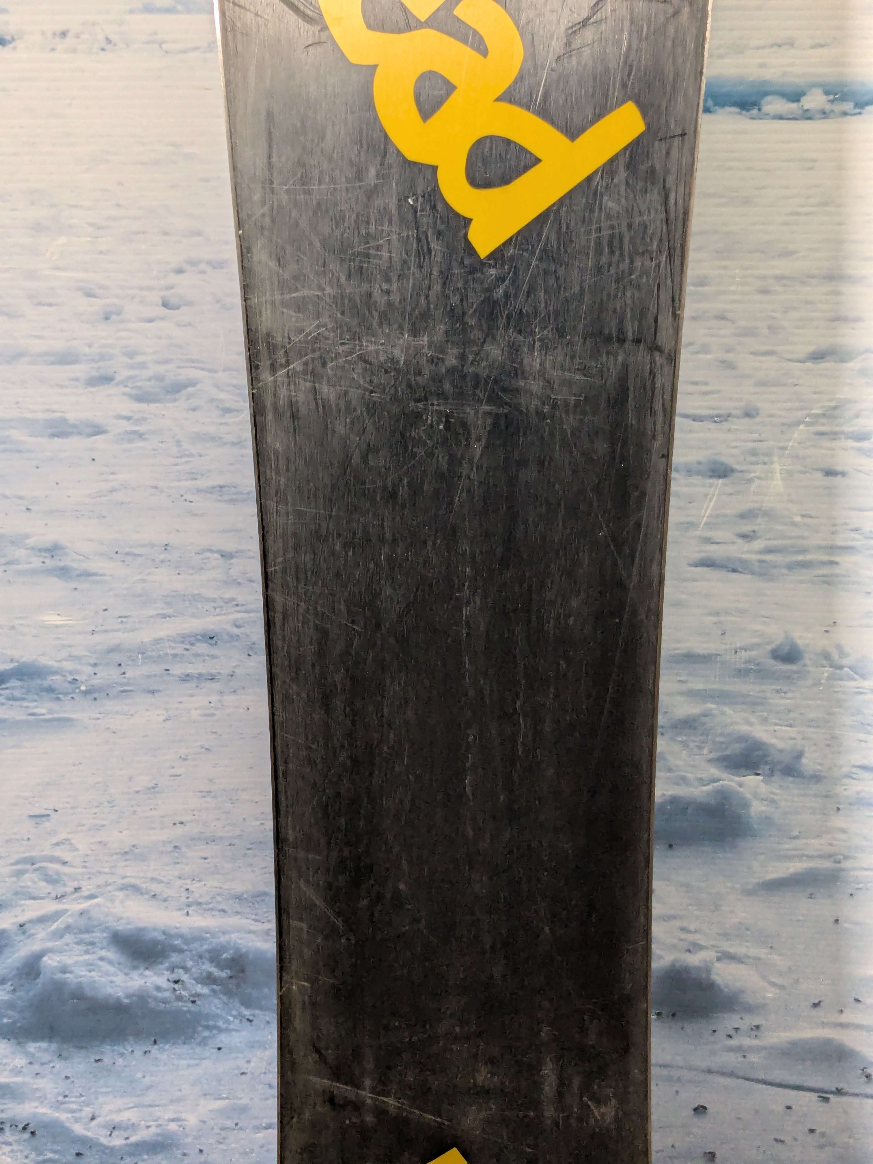 Heavily Used Head Rocka 4D 140cm Snowboard W/ Head Small Binding