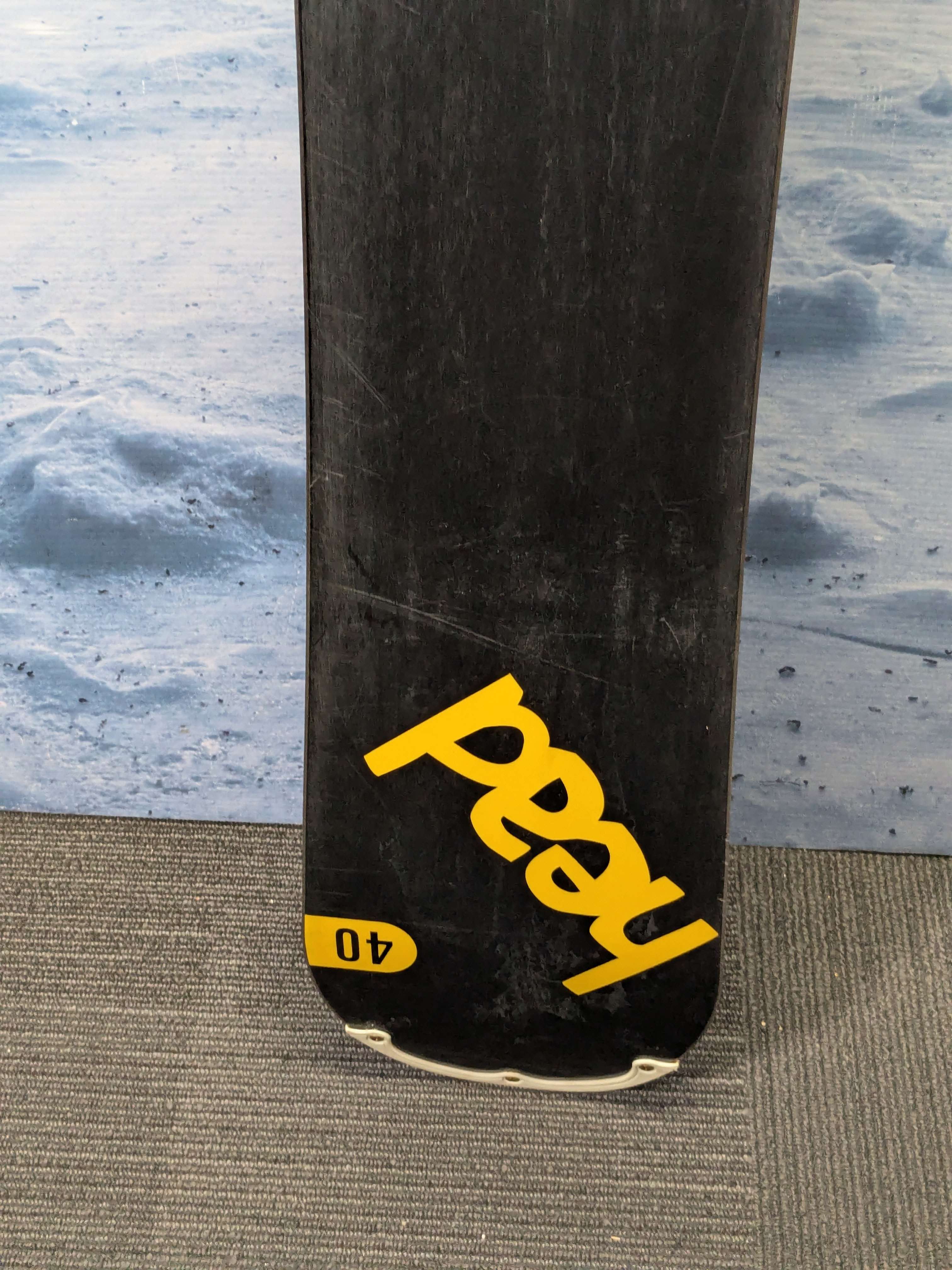 Heavily Used Head Rocka 4D 140cm Snowboard W/ Head Small Binding