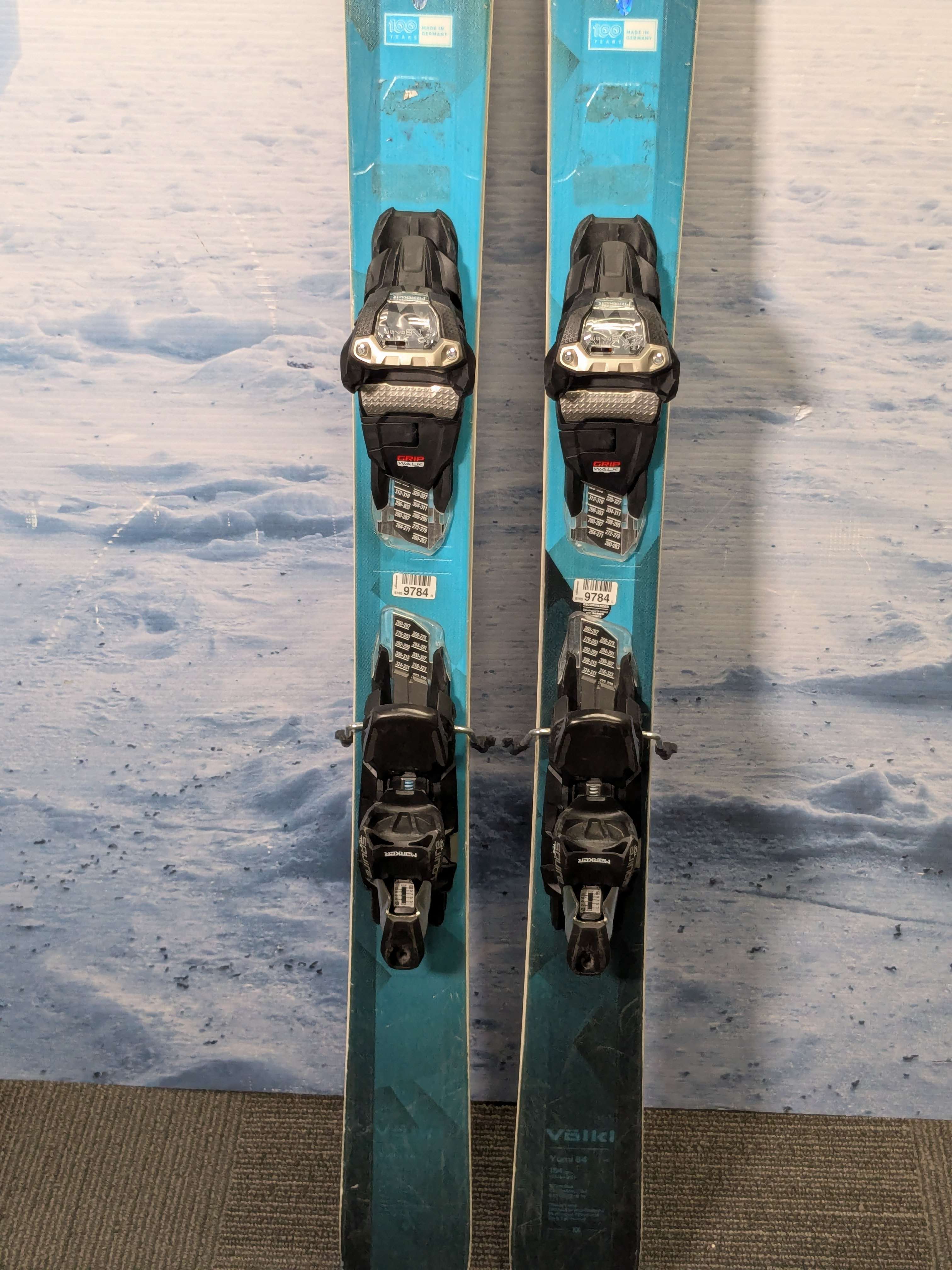 Used Ski Volkl Yumi 154cm w/ Marker Squire TCX 11 Demo Bindings