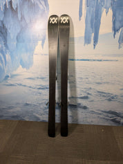Used Ski Volkl Yumi 154cm w/ Marker Squire TCX 11 Demo Bindings