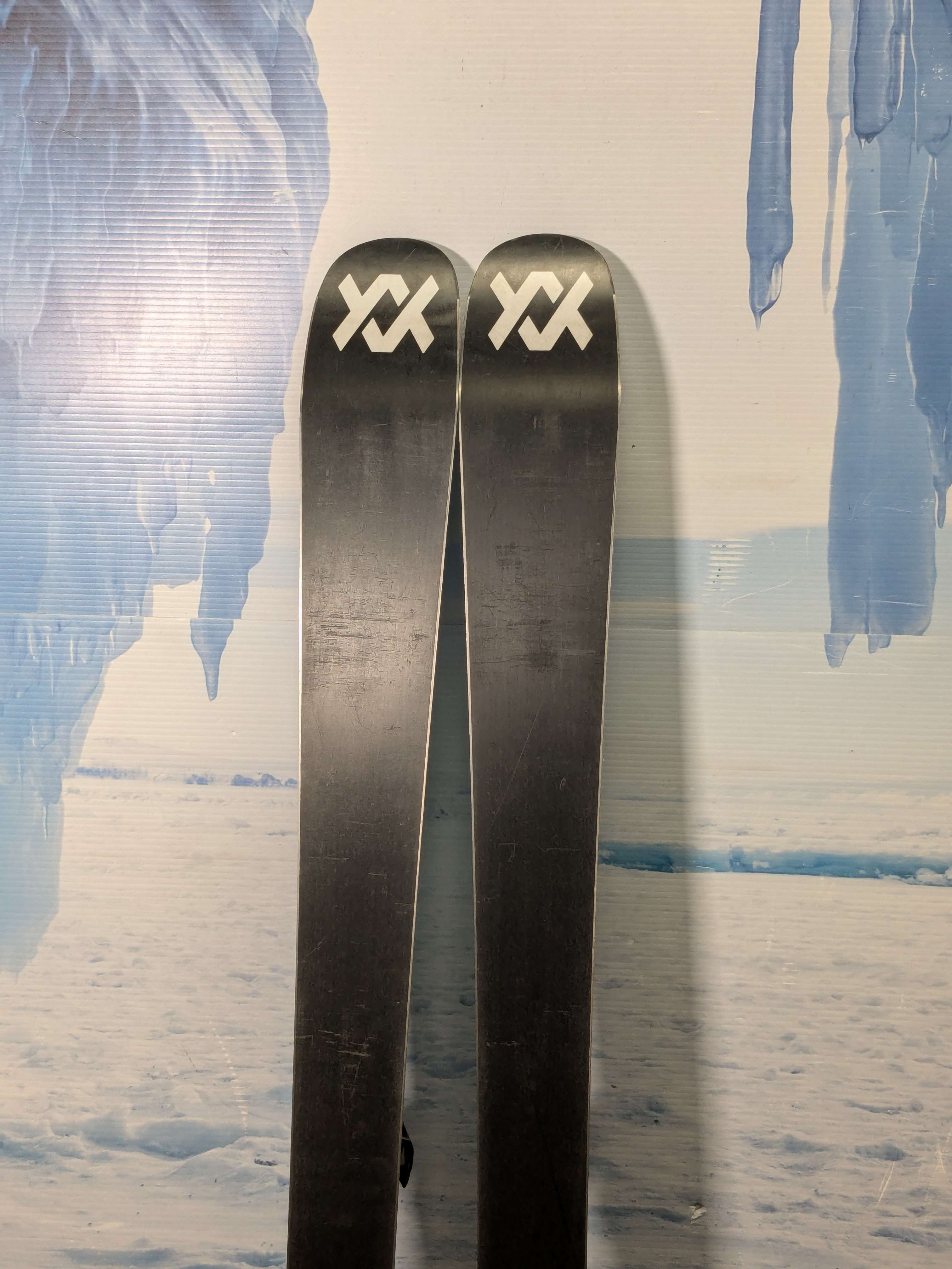 Used Ski Volkl Yumi 154cm w/ Marker Squire TCX 11 Demo Bindings