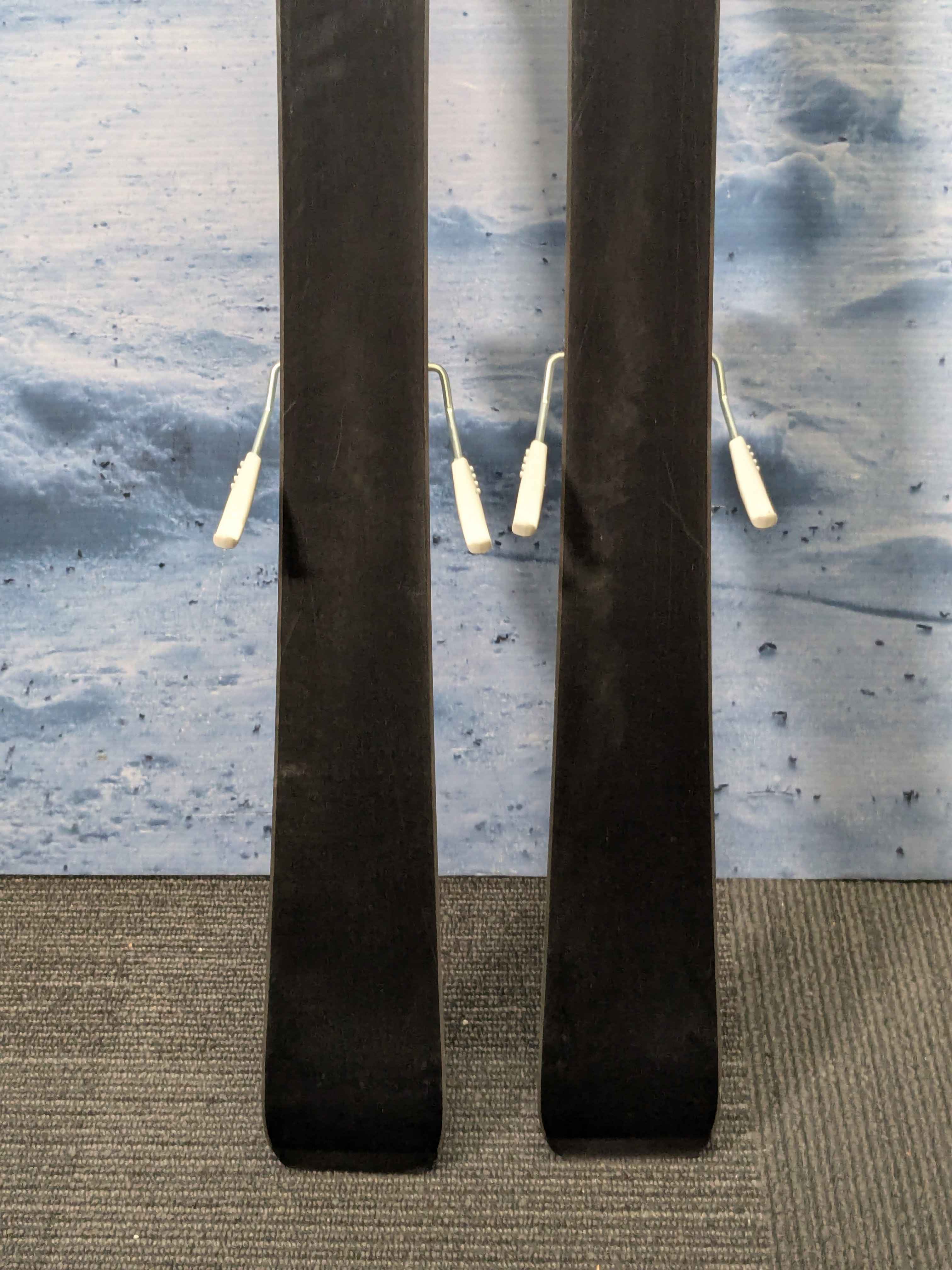 Used Head Pure Joy 143 Cm Skis w/ Tyrolia Joy 9 Demo Bindings