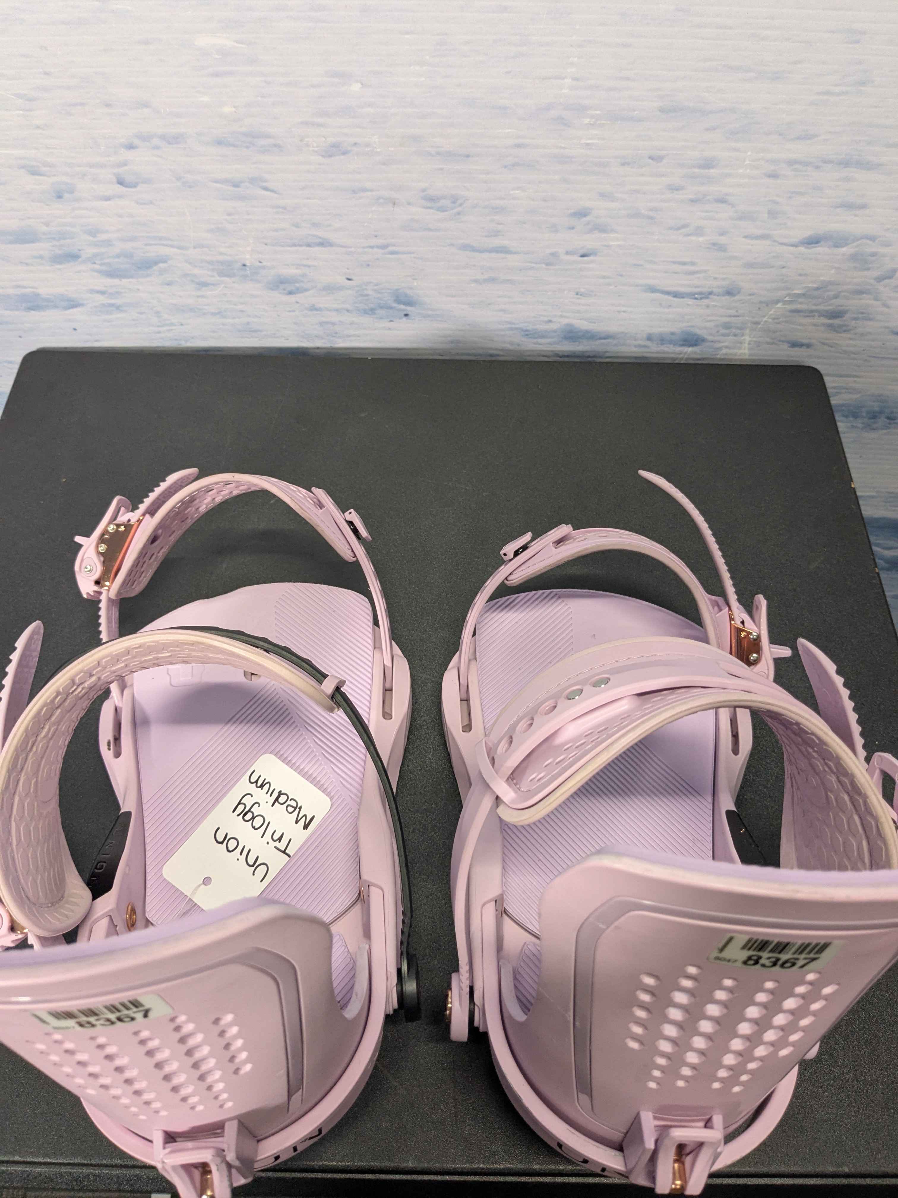 Lightly Used Union Trilogy Medium Pink Snowboard Binding