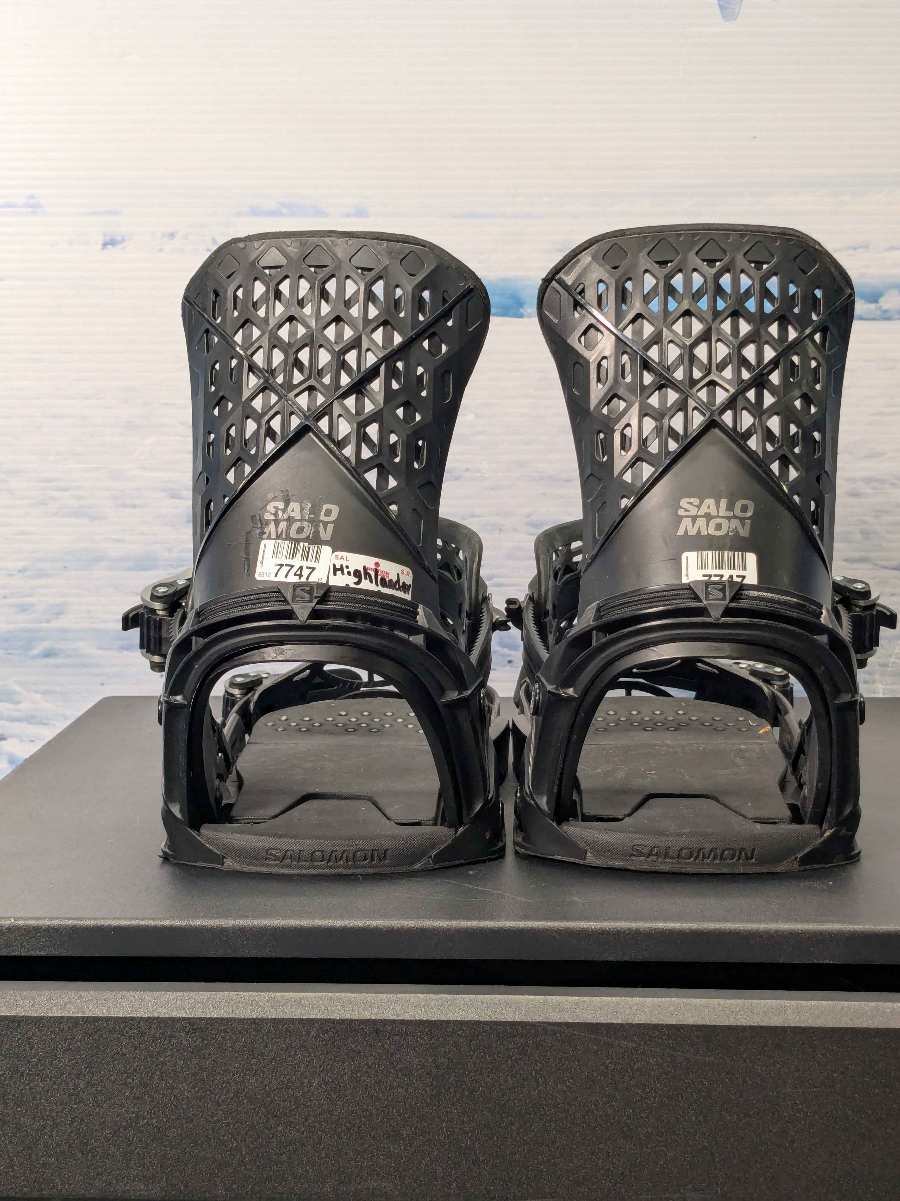 Lightly Used Salomon Highlander Large Black Snowboard Binding