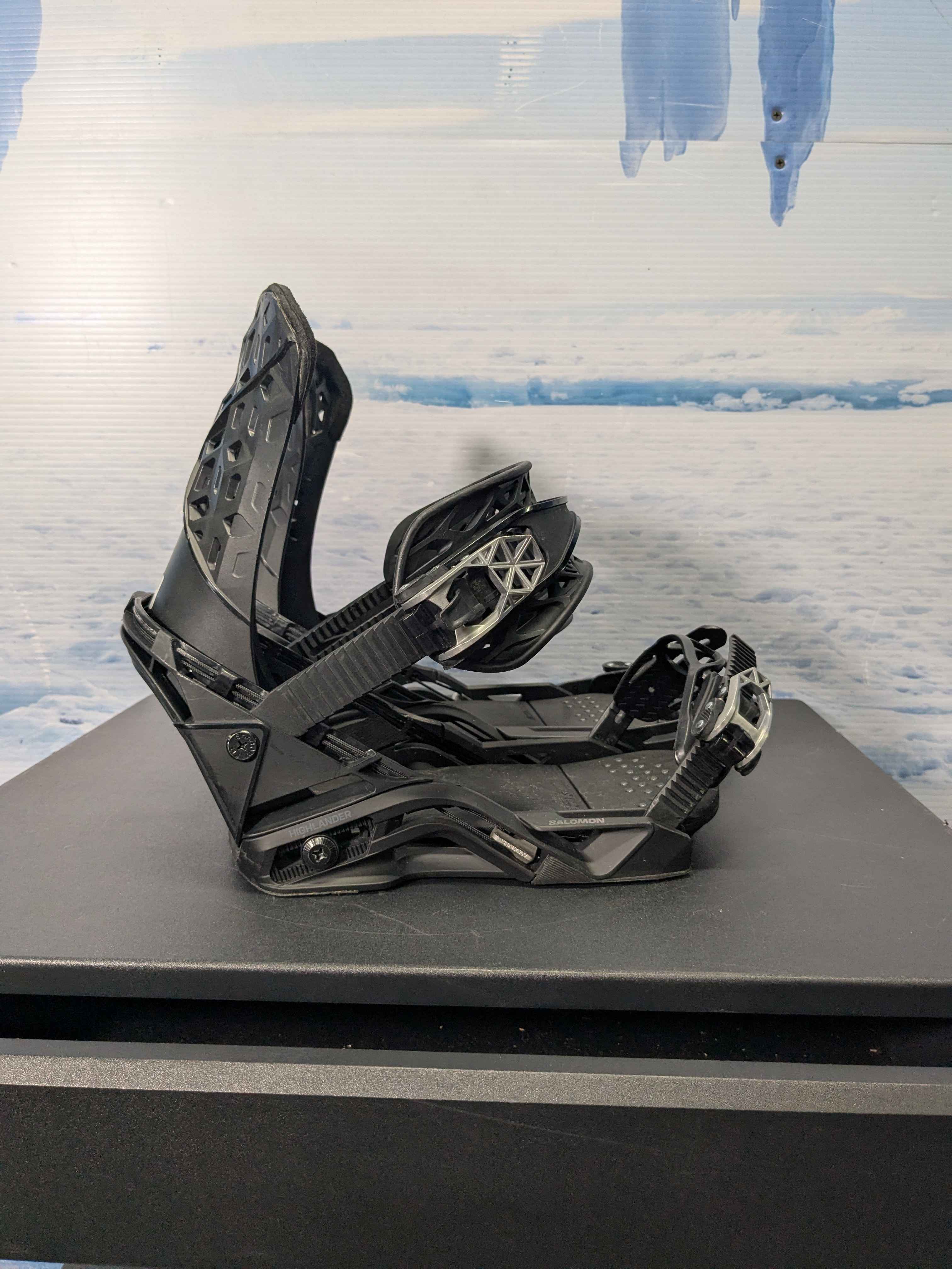 Lightly Used Salomon Highlander Large Black Snowboard Binding
