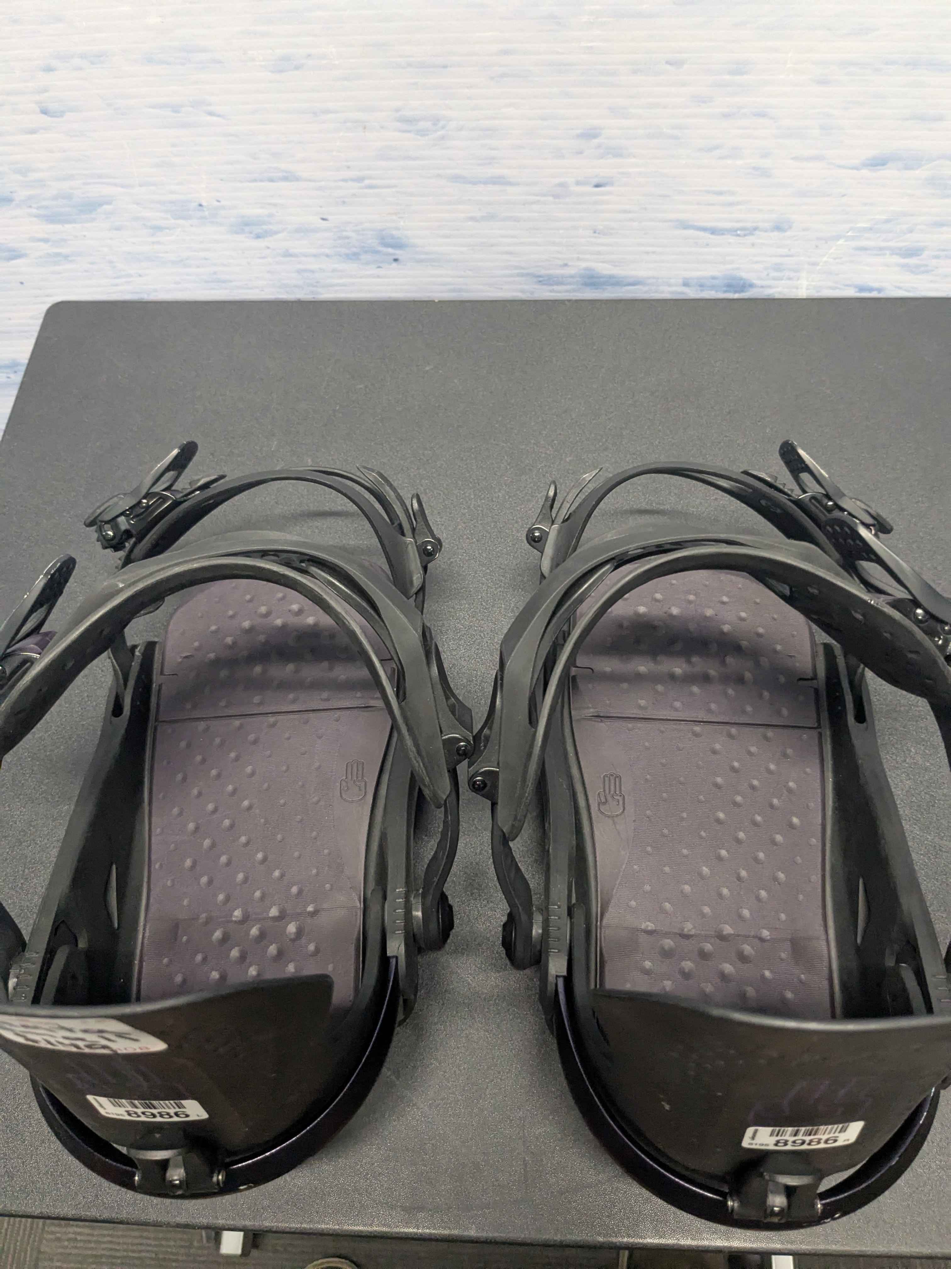 Lightly Used Bataleon Gata Small Black/Purple Snowboard Binding