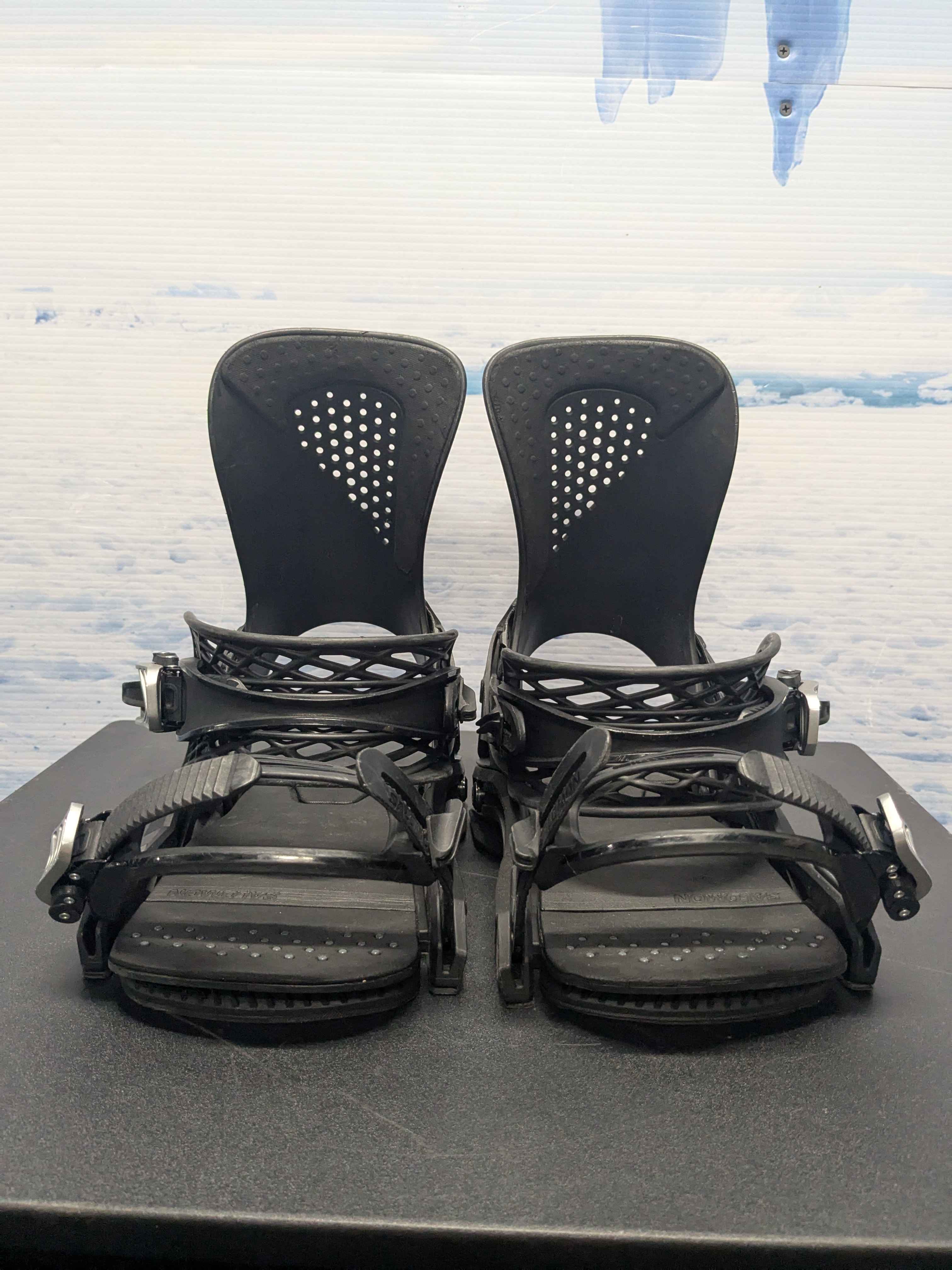 Lightly Used Salomon Hologram Extra Large Black Snowboard Binding