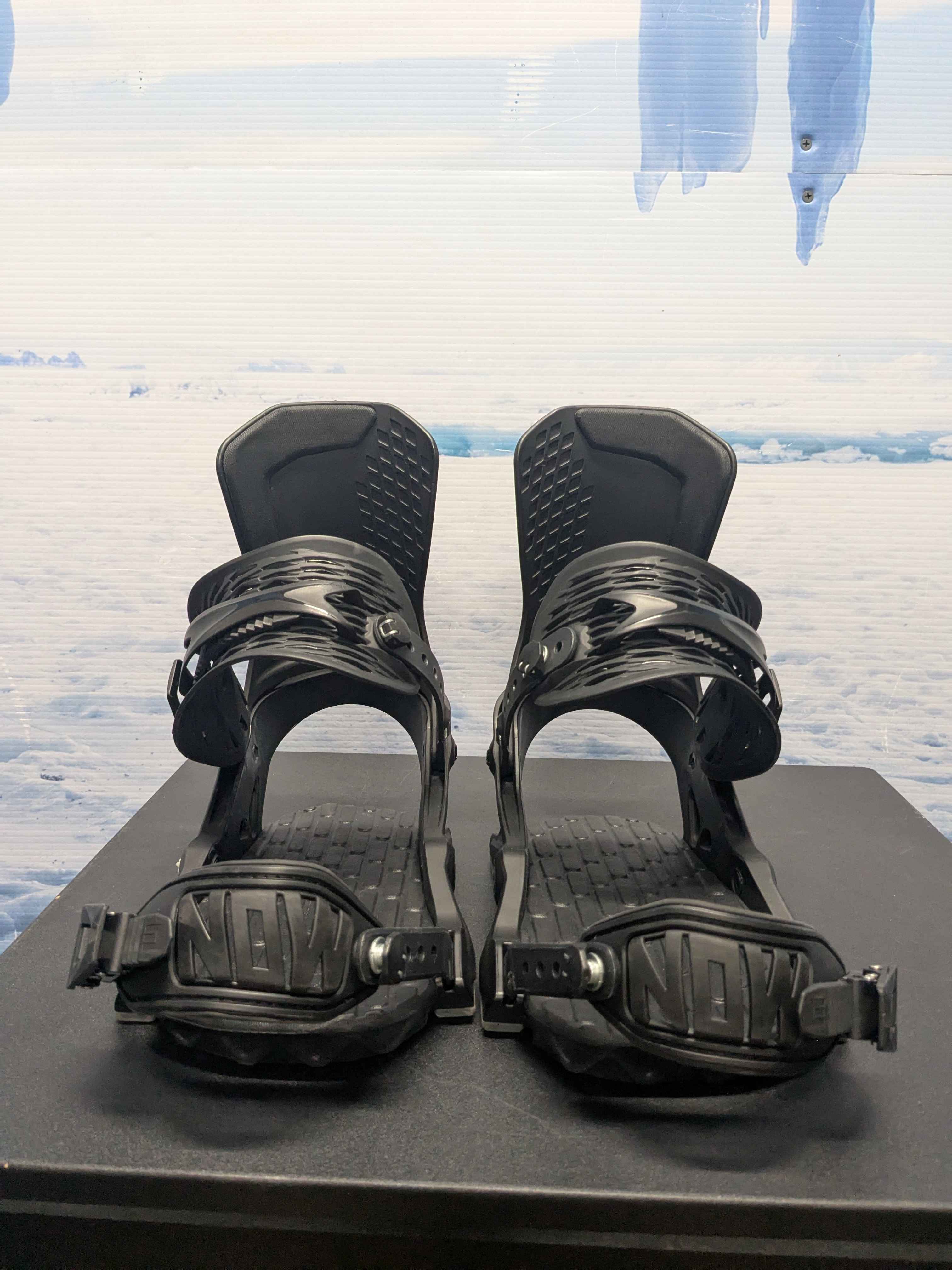 Lightly Used Now Drive Medium Black Snowboard Binding