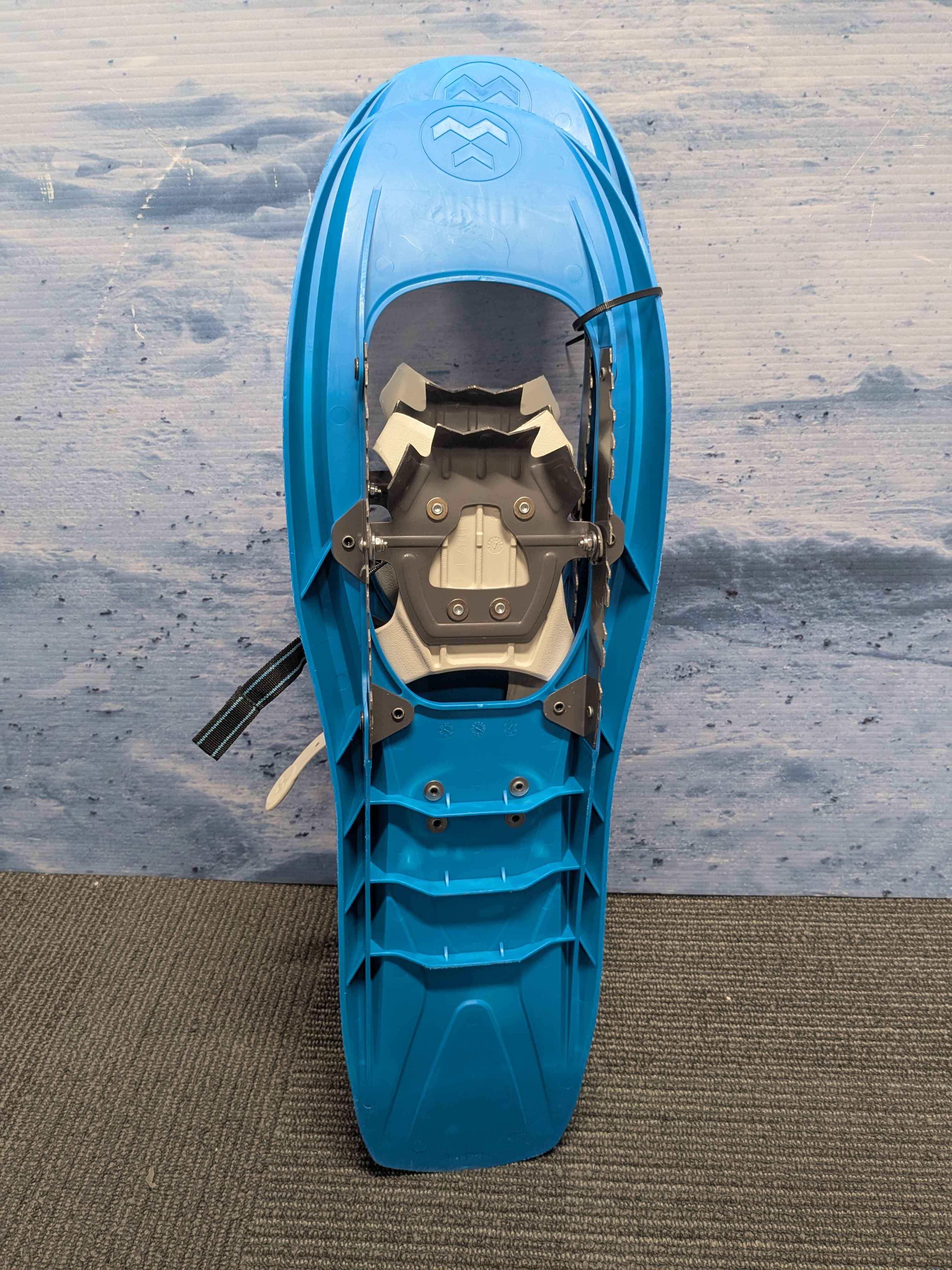 Used Tubbs Flex ESC 28 Inch Snowshoes