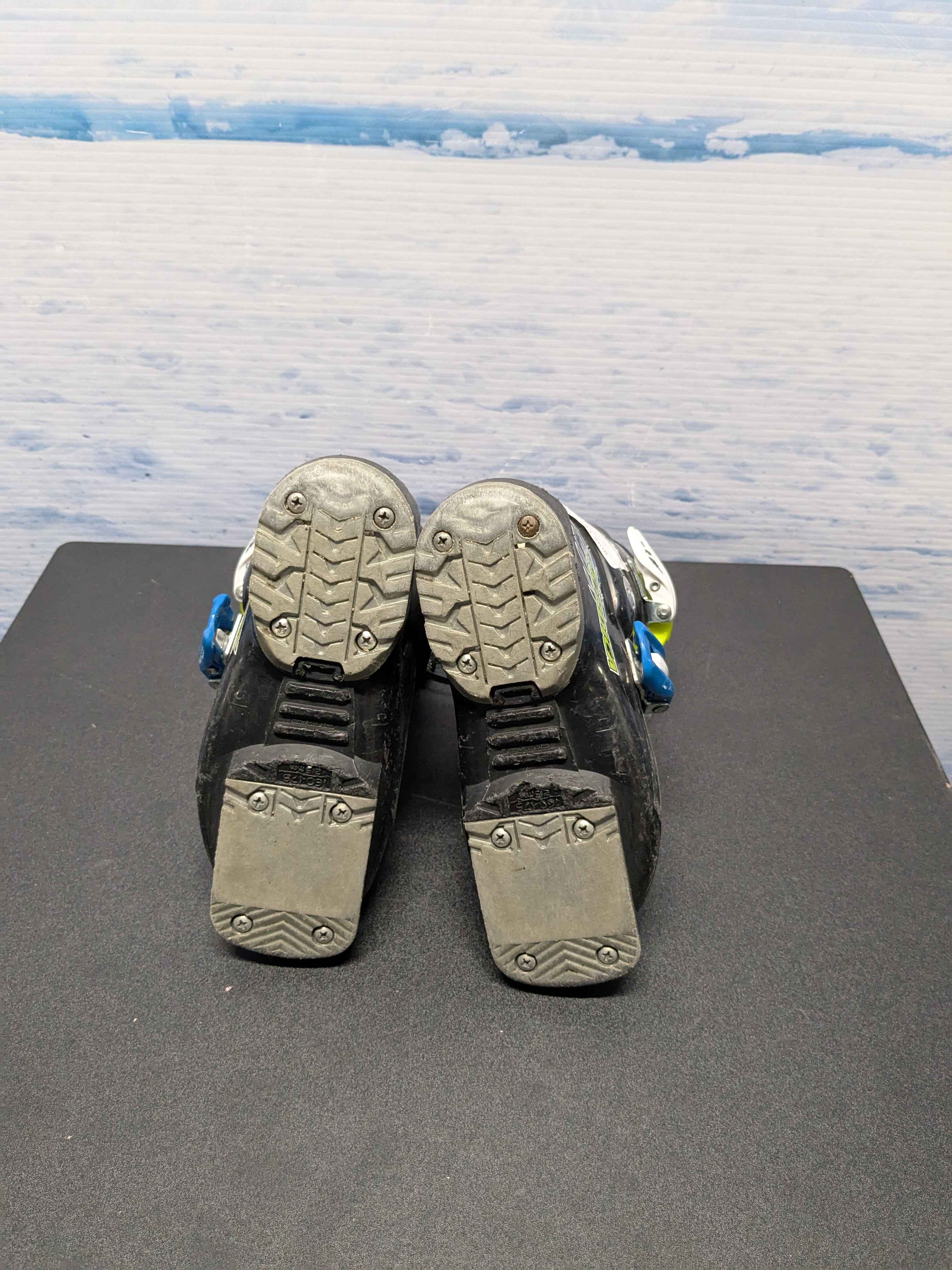 Used Nordica Team 2 Firearrow Youth Ski Boot - 16.5MP