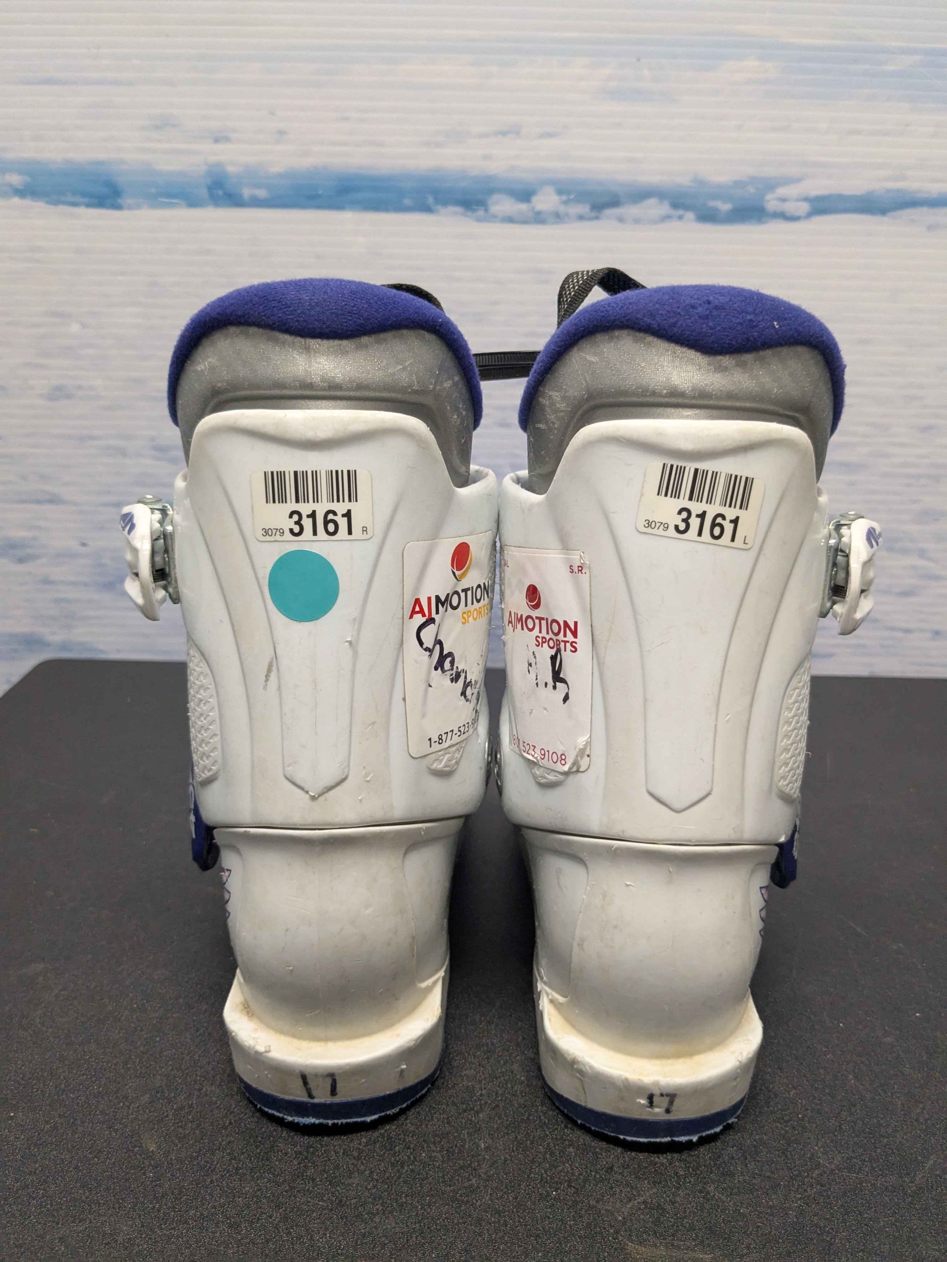 Used Nordica Team 2 Firearrow Youth Ski Boot - 17.5MP