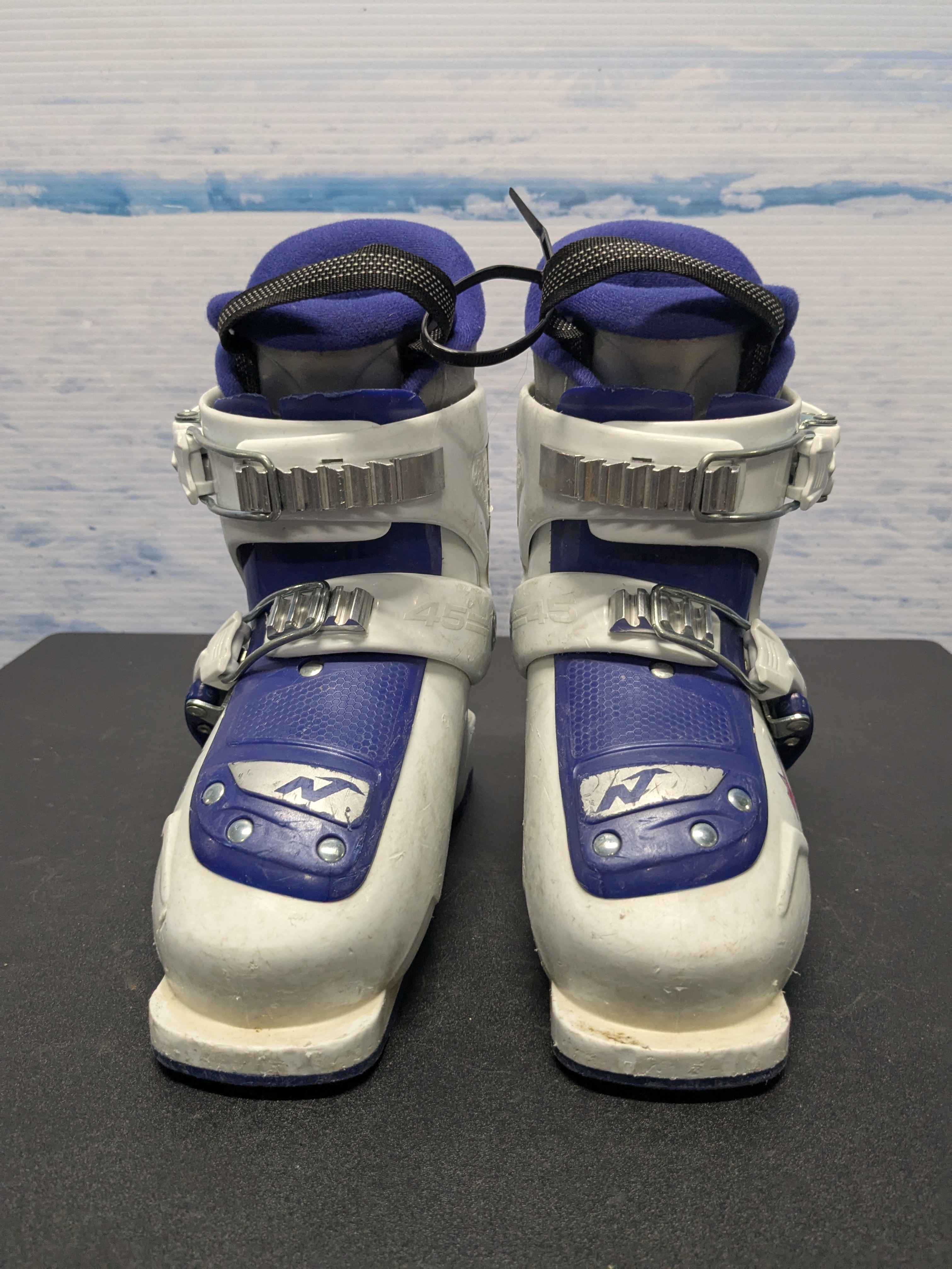 Used Nordica Team 2 Firearrow Youth Ski Boot - 17.5MP