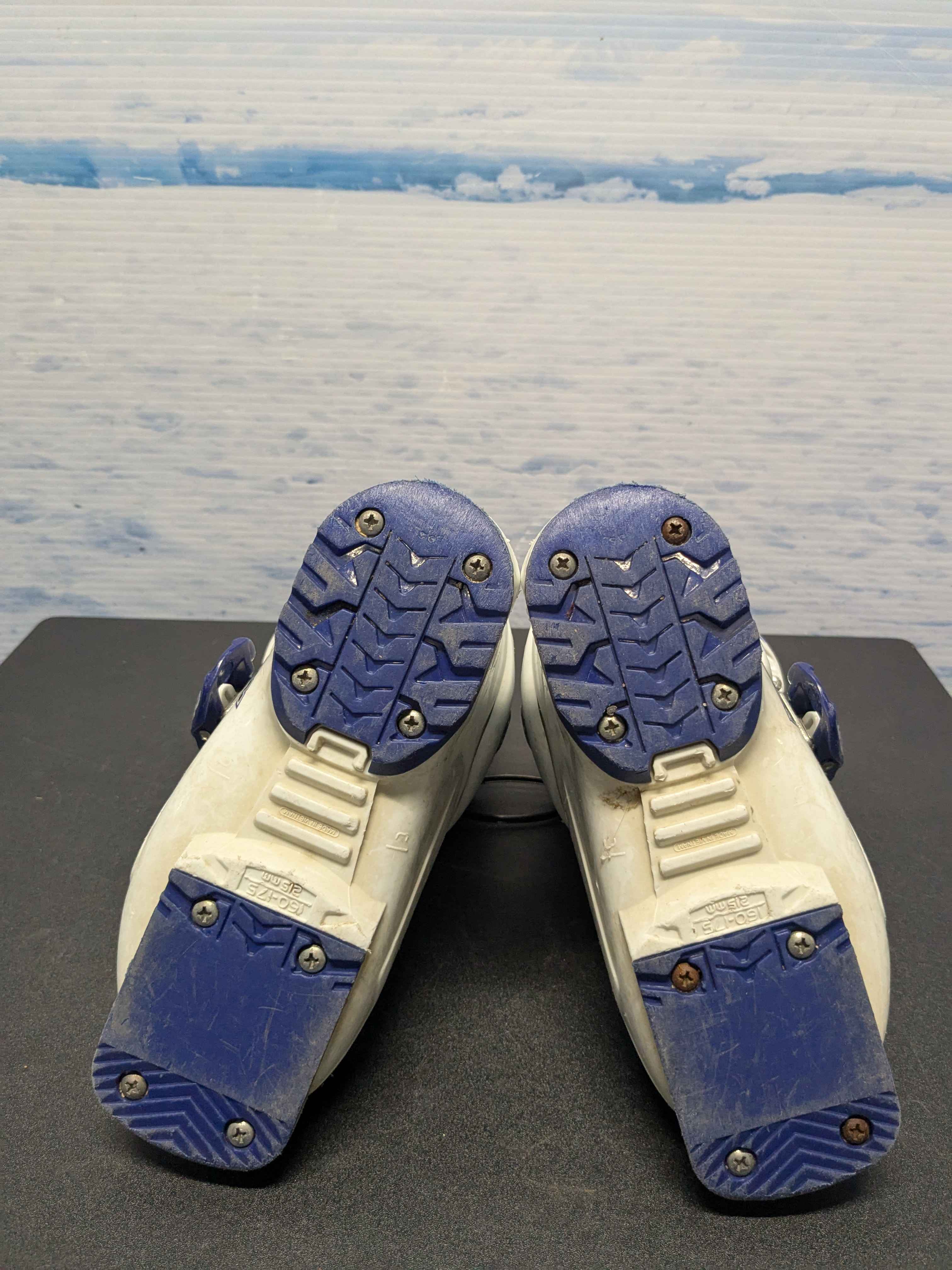 Used Nordica Team 2 Firearrow Youth Ski Boot - 17.5MP