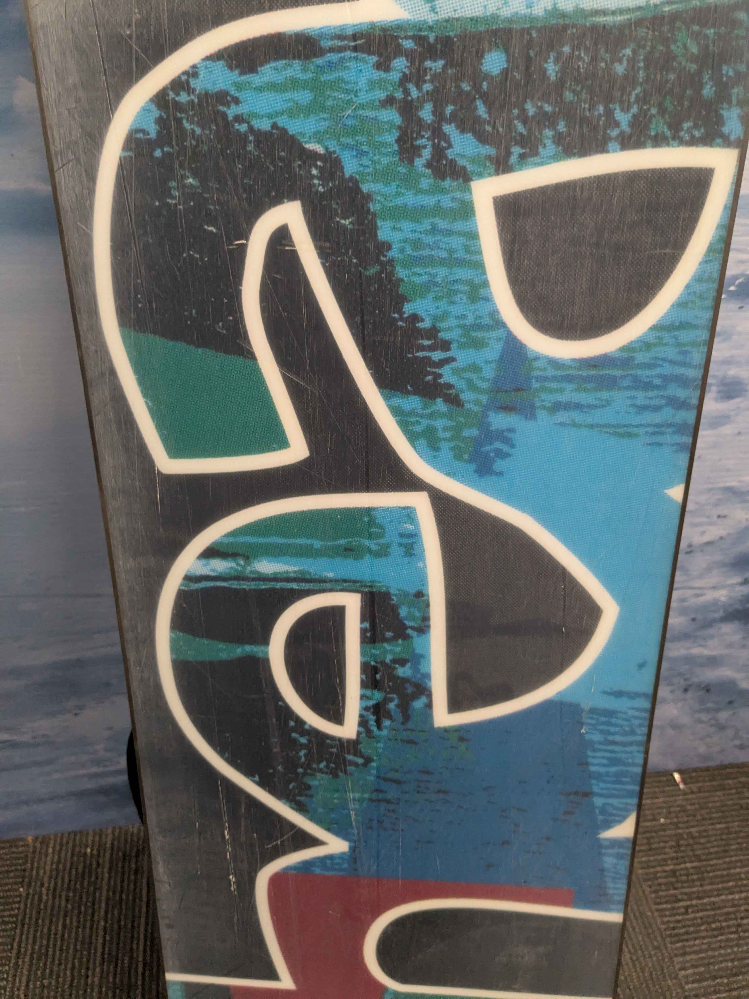 Used Head Youth Rocka Snowboard - 128 CM W/ Small/Medium Rossignol Binding