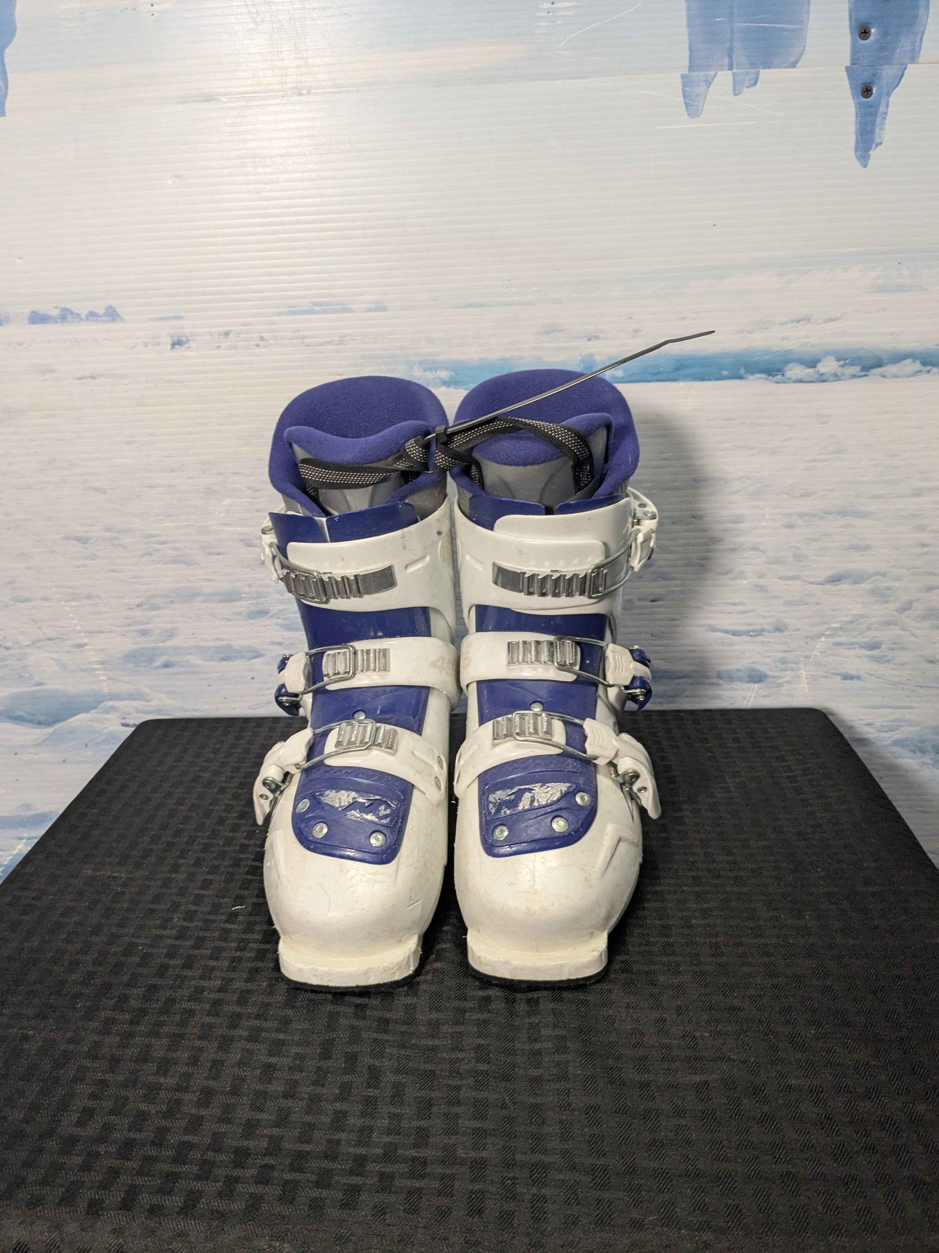 Used Nordica Team 3 Firearrow Ski Boot - 23MP