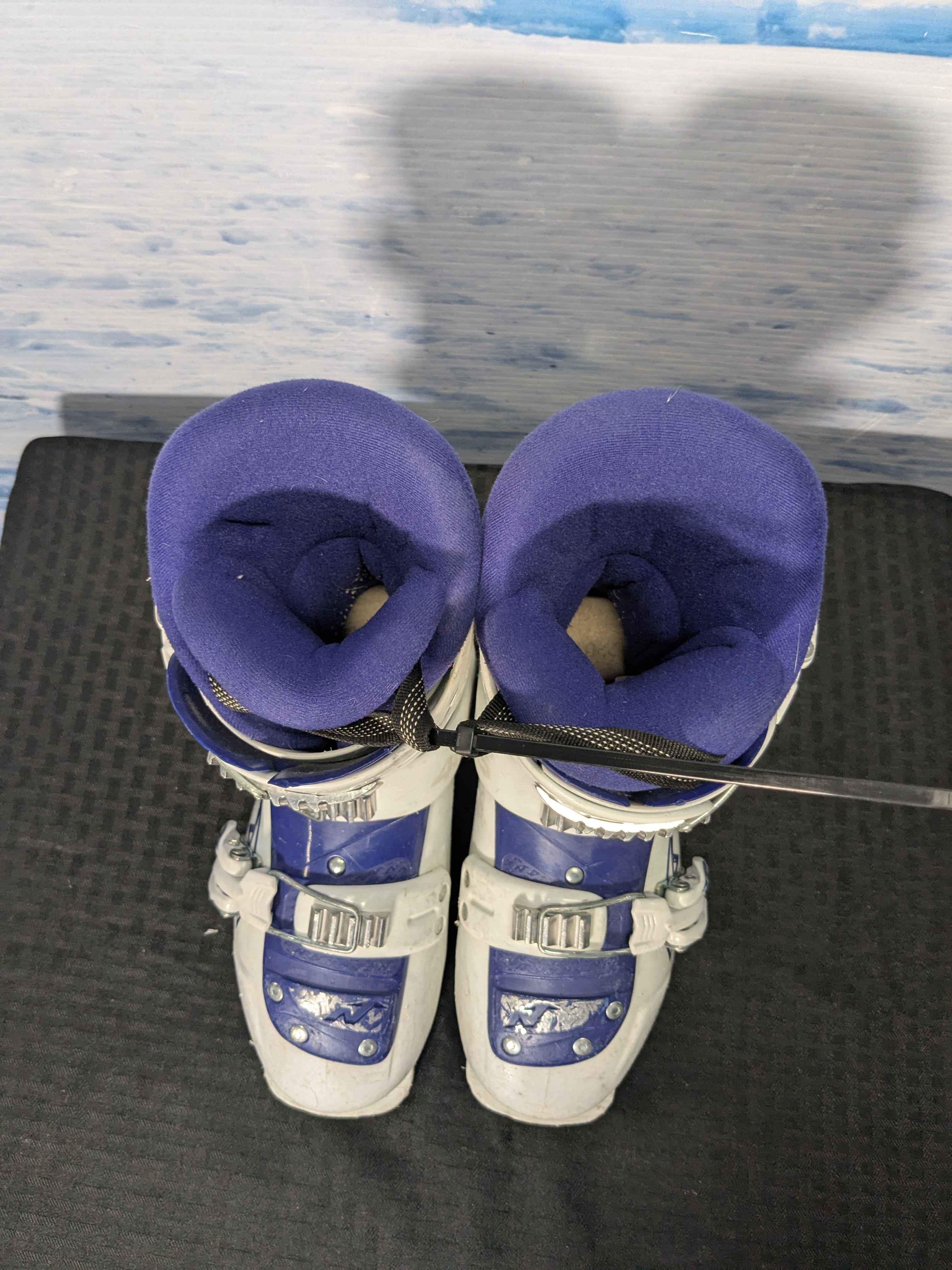 Used Nordica Team 3 Firearrow Ski Boot - 23MP