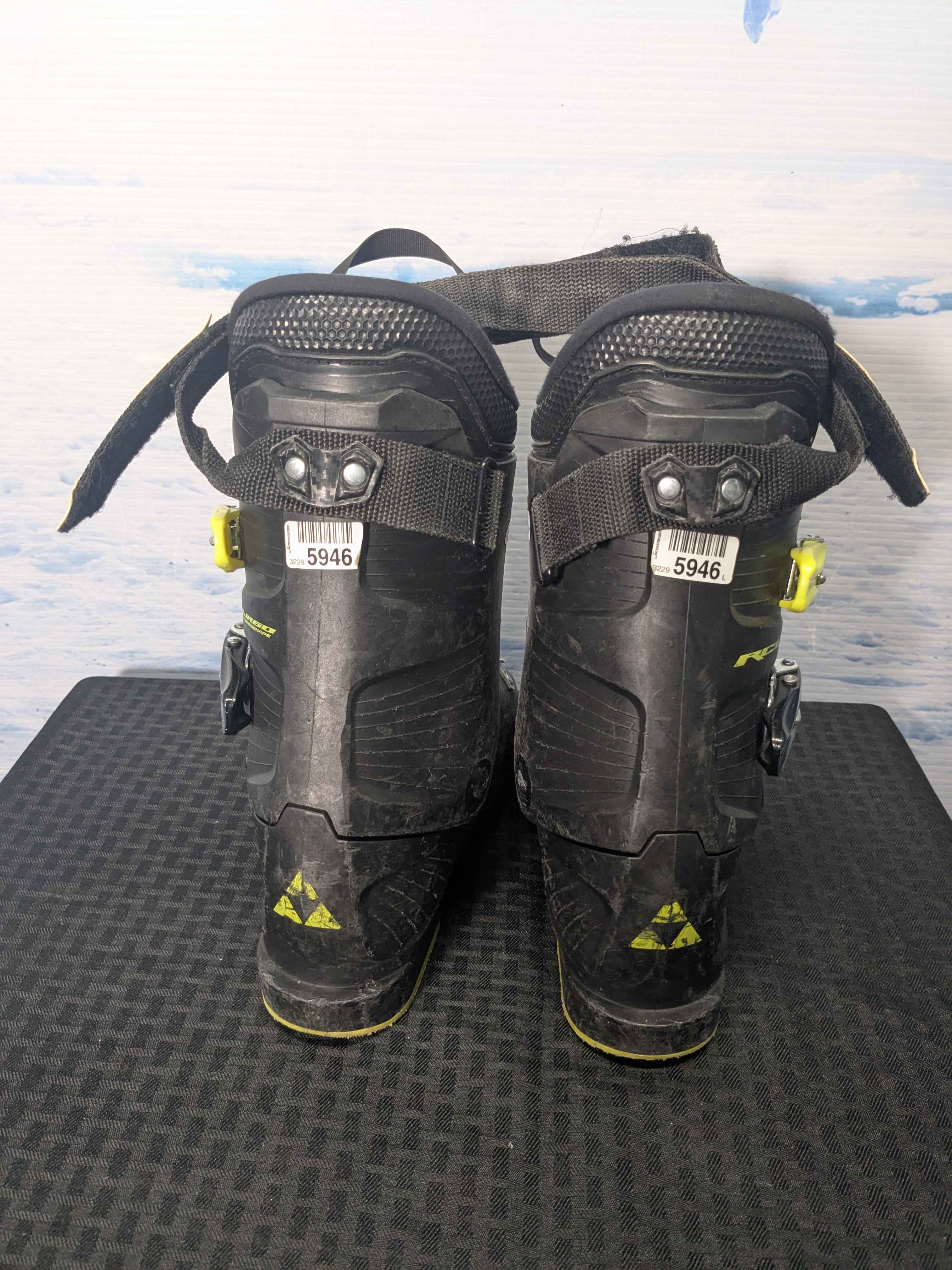 Used Fischer Rc4 Jr60 Ski Boot - 23.5MP