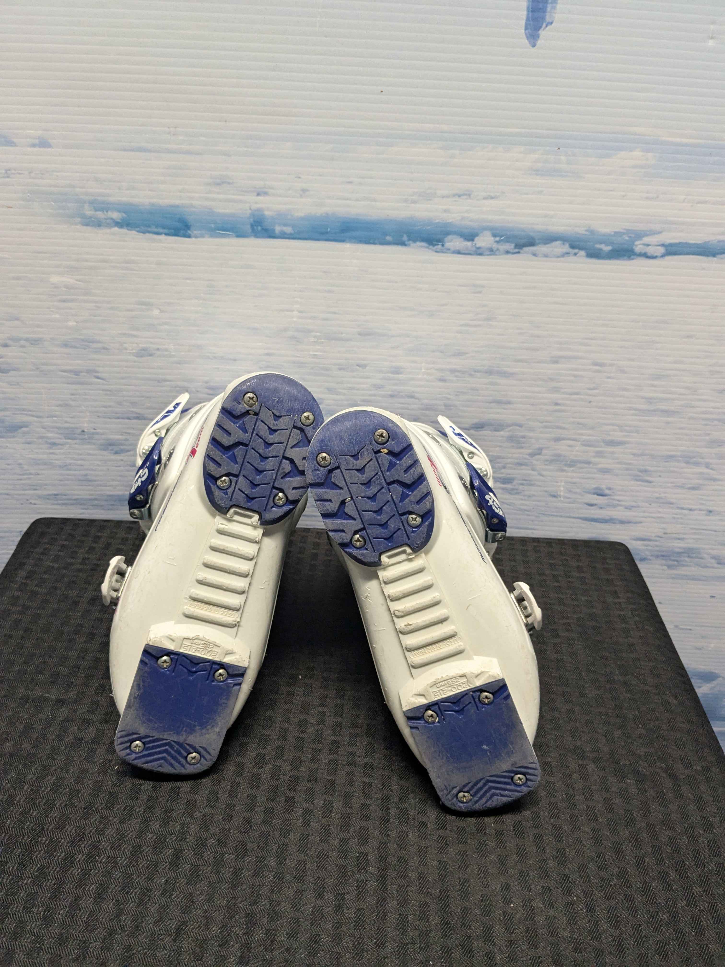 Used Nordica Team 3 Firearrow Kids Ski Boot 21.5MP
