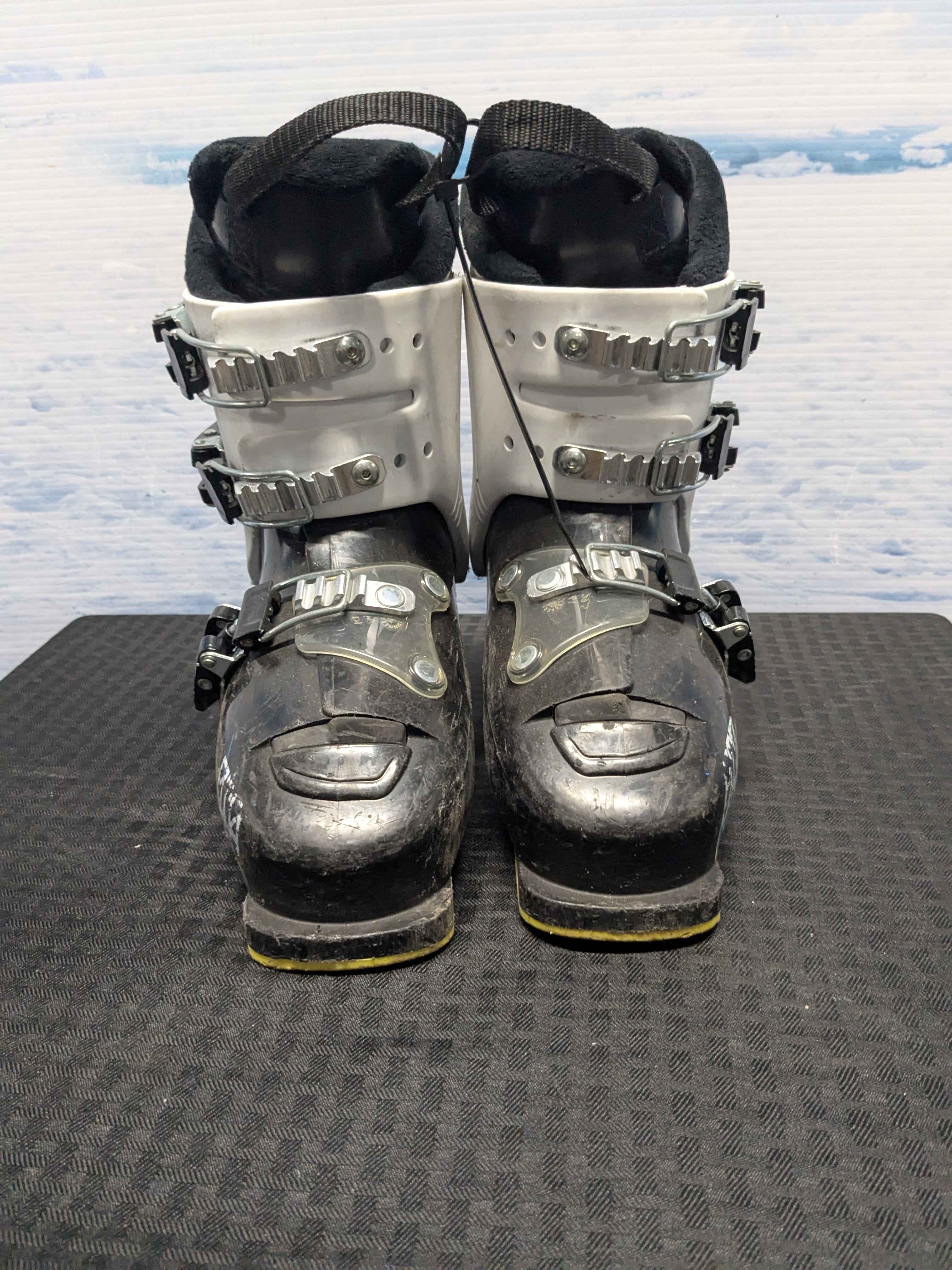Used Atomic Waymaker JR 3 22.5 Ski Boot