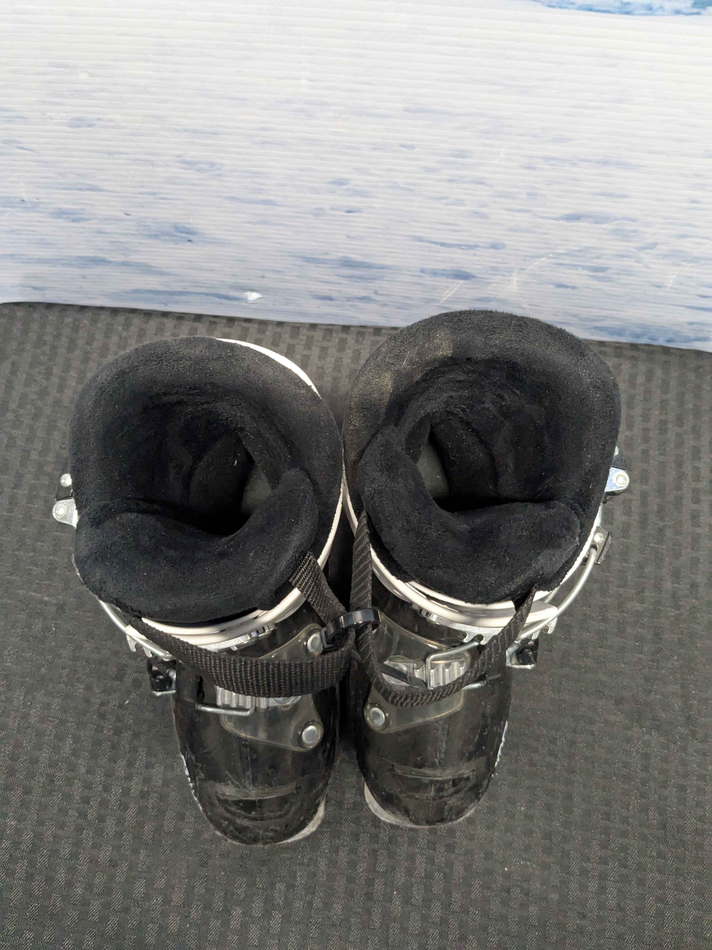 Used Atomic Waymaker JR 3 22.5 Ski Boot