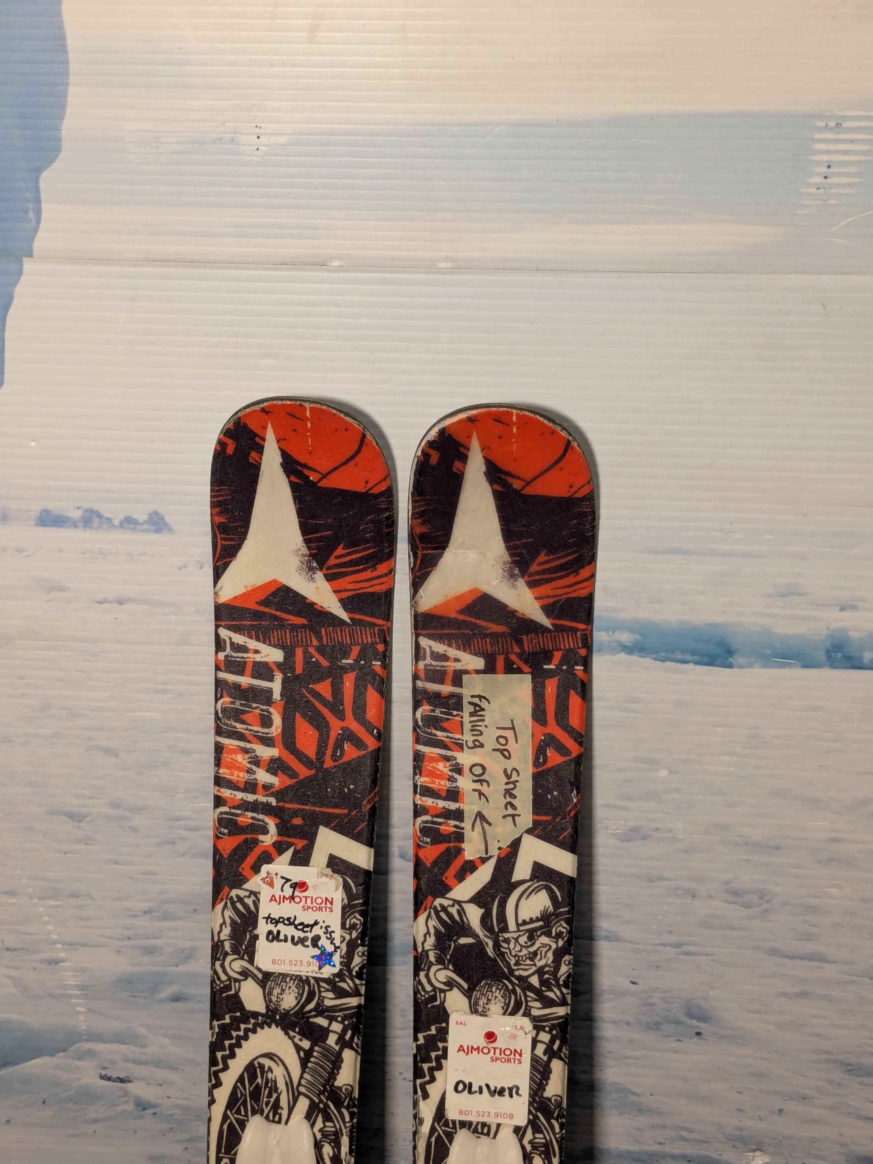Heavily Used Atomic Punx Youth Ski w/ Tyrolia Lrx 4.5 Demo Bindings - 120CM