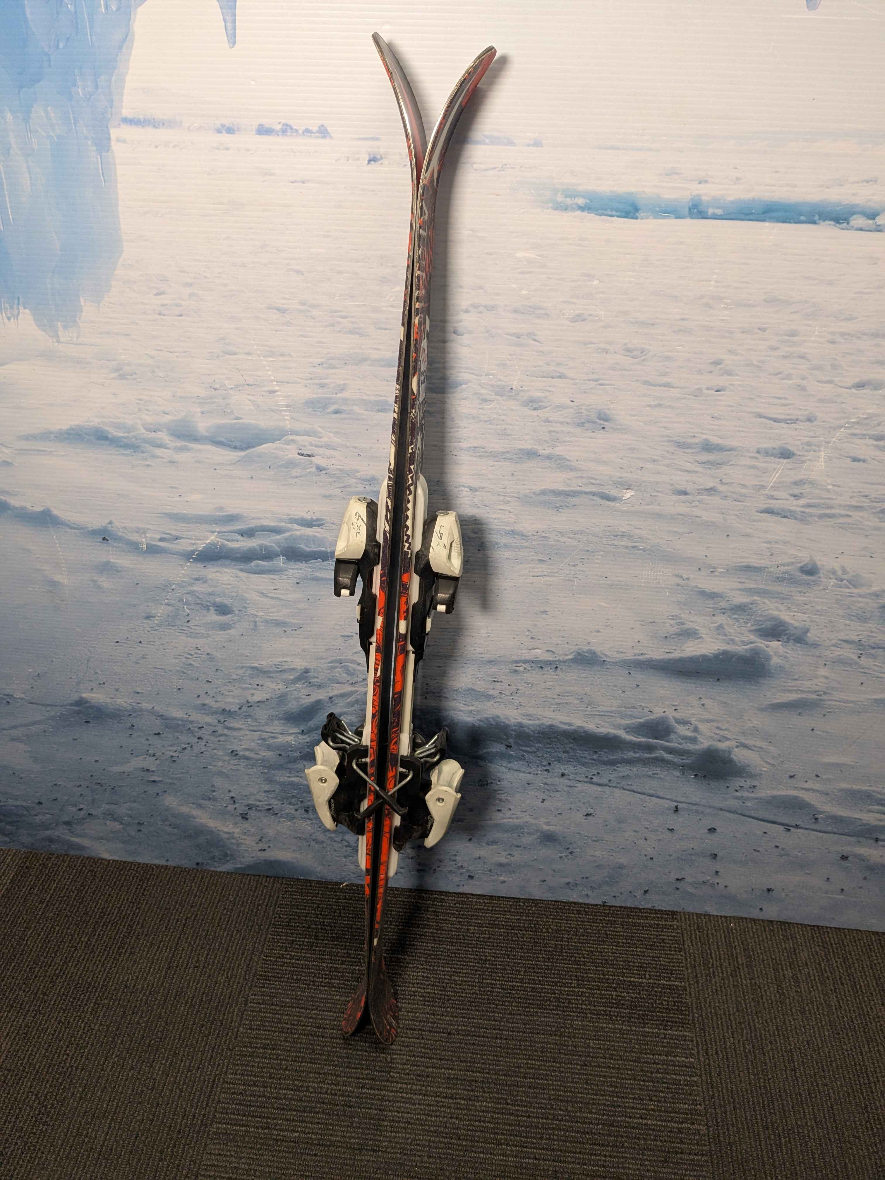 Heavily Used Atomic Punx Youth Ski w/ Tyrolia Lrx 4.5 Demo Bindings - 120CM