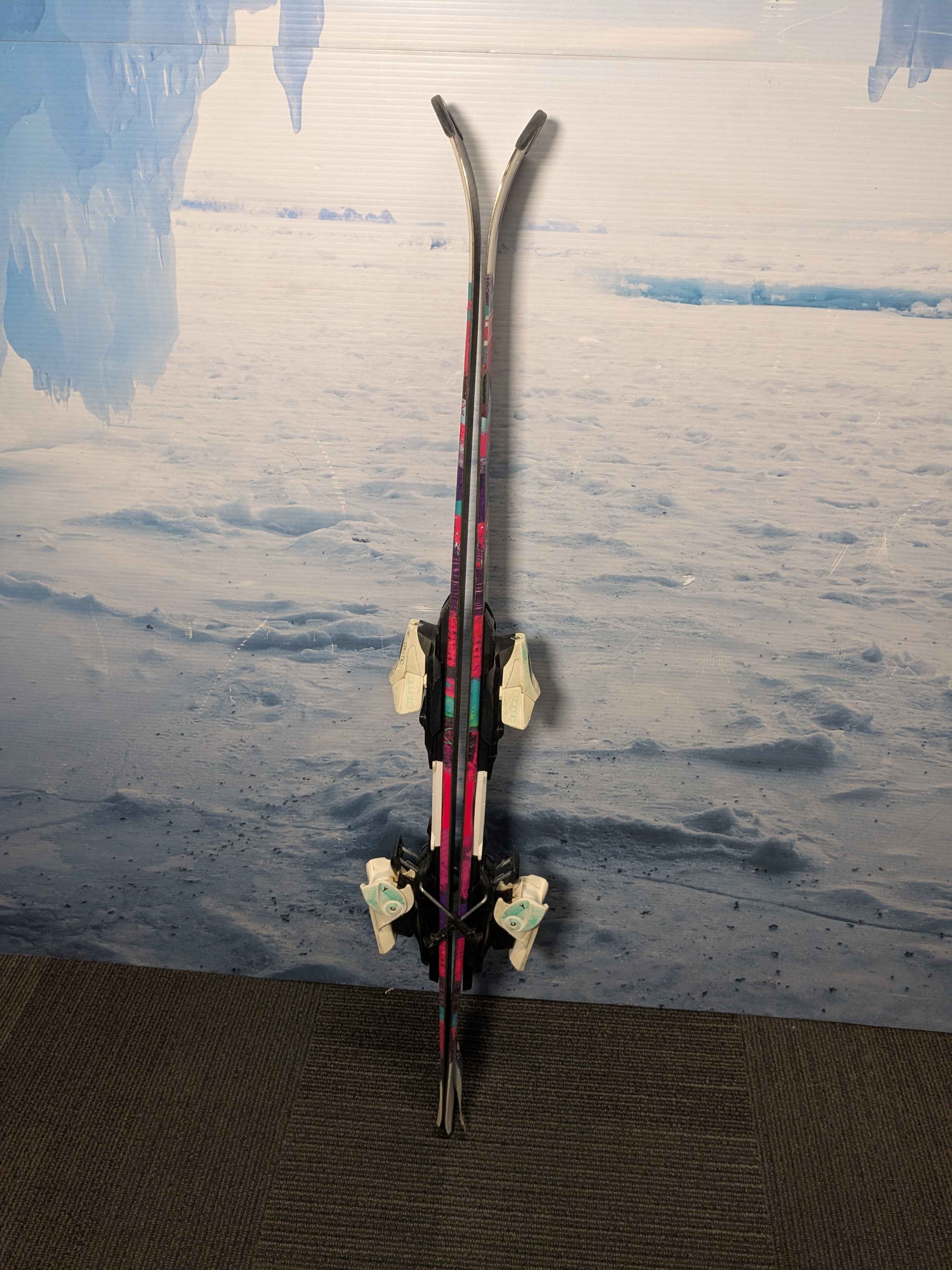 Used Atomic Vantage Girl Bend X Jr Ski 120cm w/ Atomic XTE 4.5 Demo Bindings
