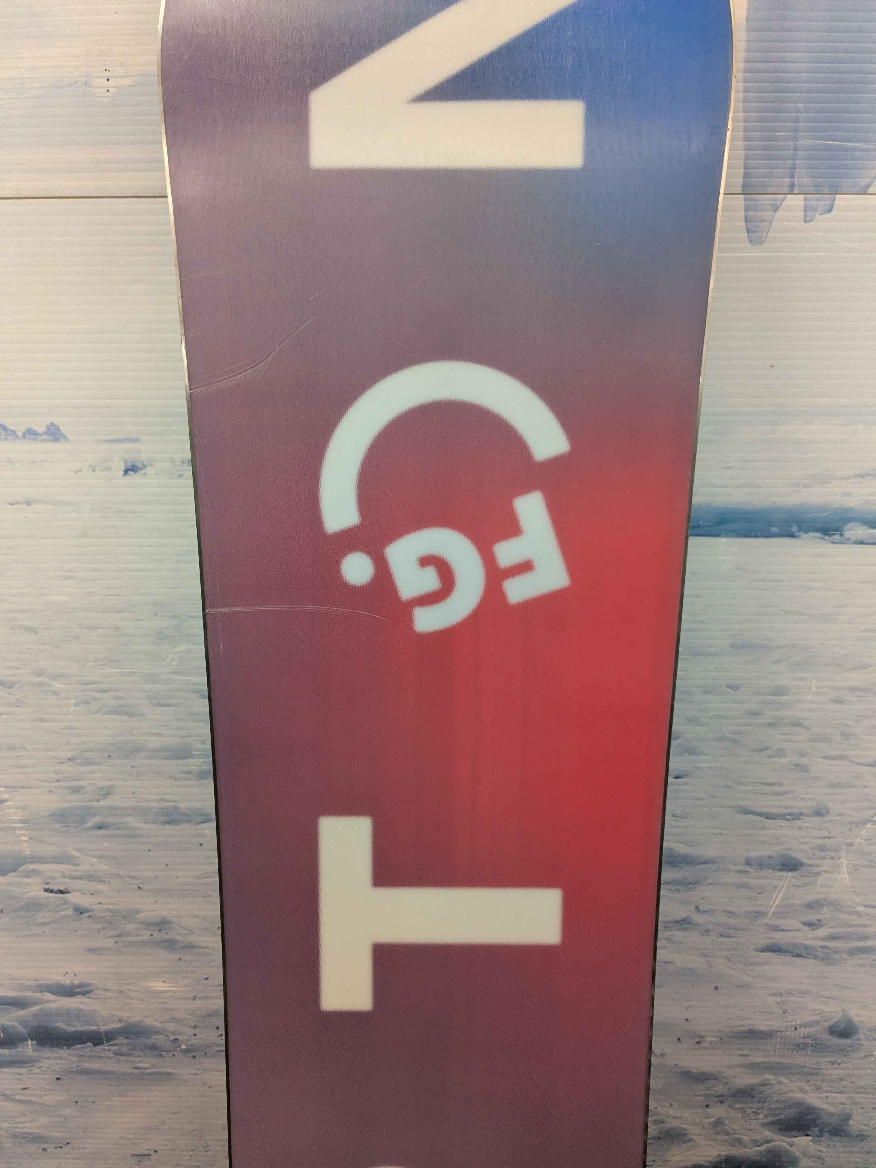 Used 2025 Burton Feel Good 146cm Snowboard