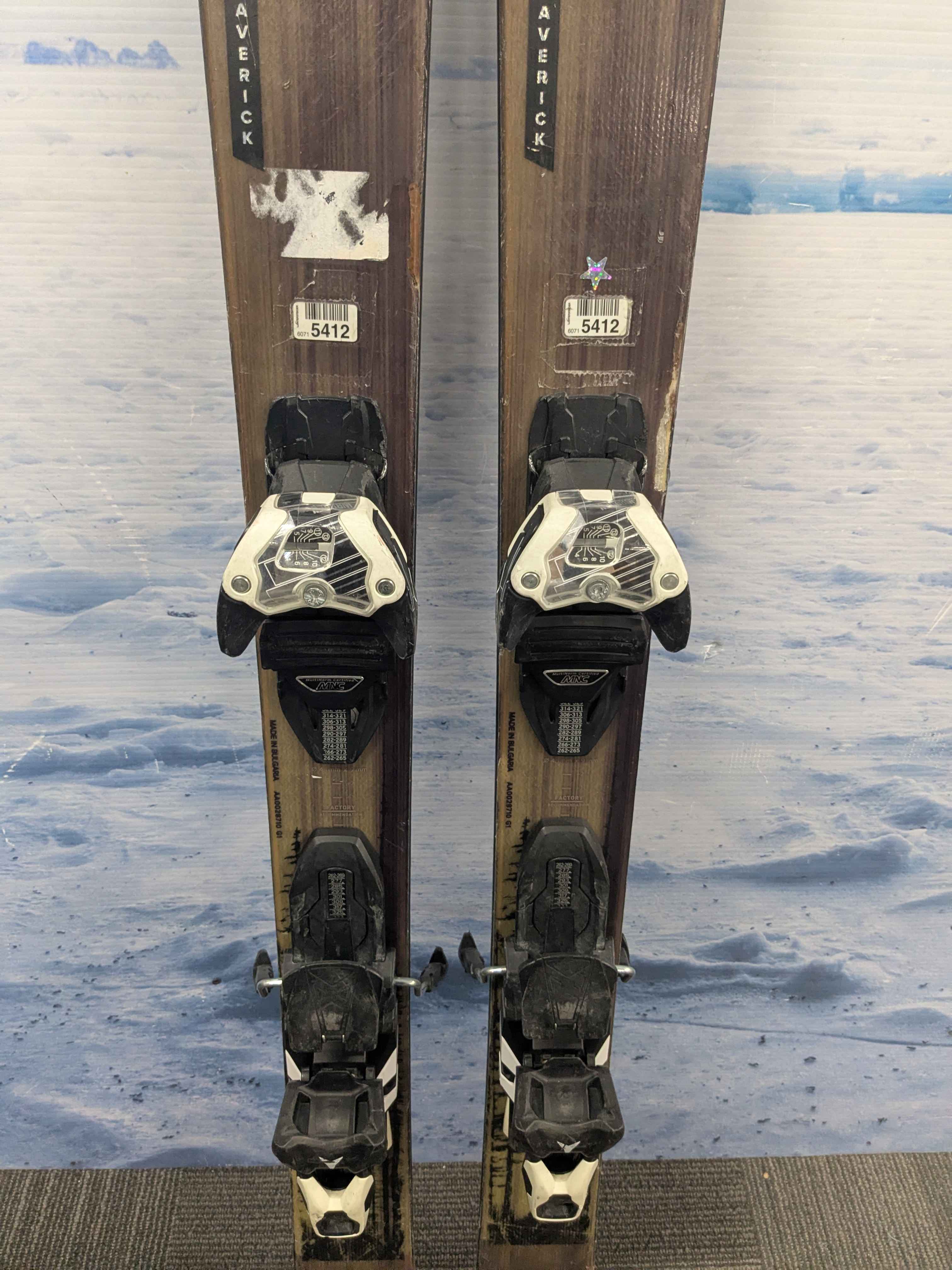 Used Atomic Maverick 88Ti 161cm Skis w/ Atomic Warden 13 Demo Binding