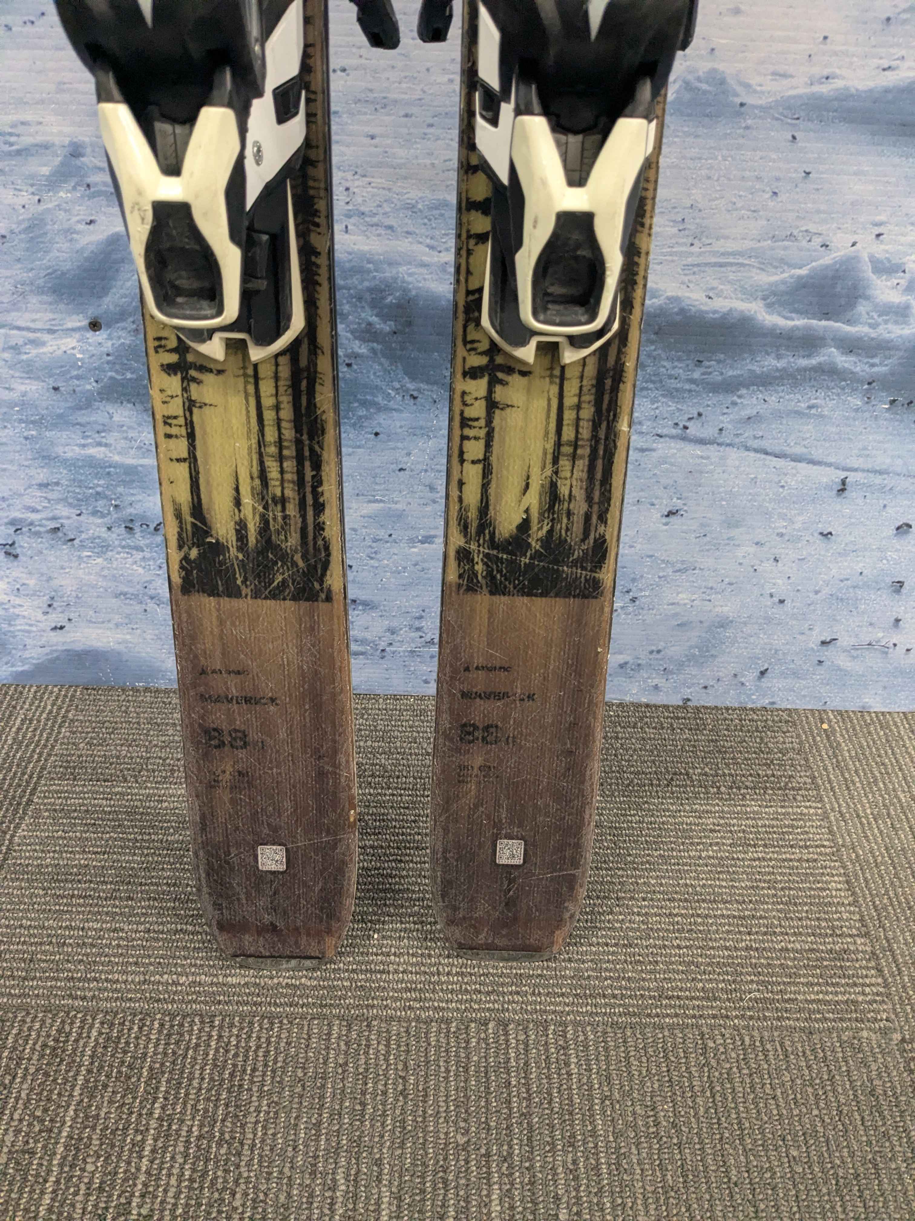 Used Atomic Maverick 88Ti 161cm Skis w/ Atomic Warden 13 Demo Binding