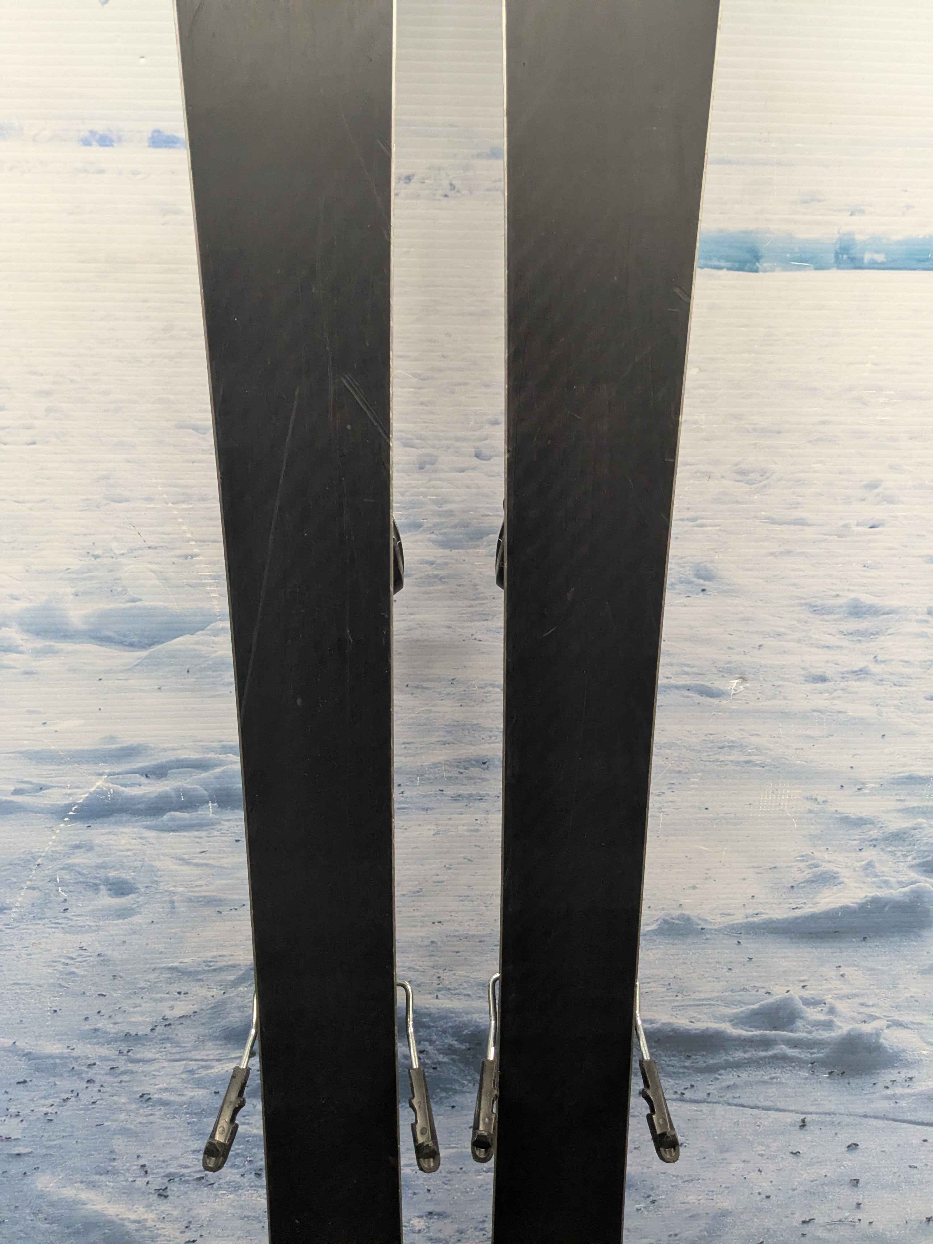 Used Atomic Maverick 88Ti 161cm Skis w/ Atomic Warden 13 Demo Binding