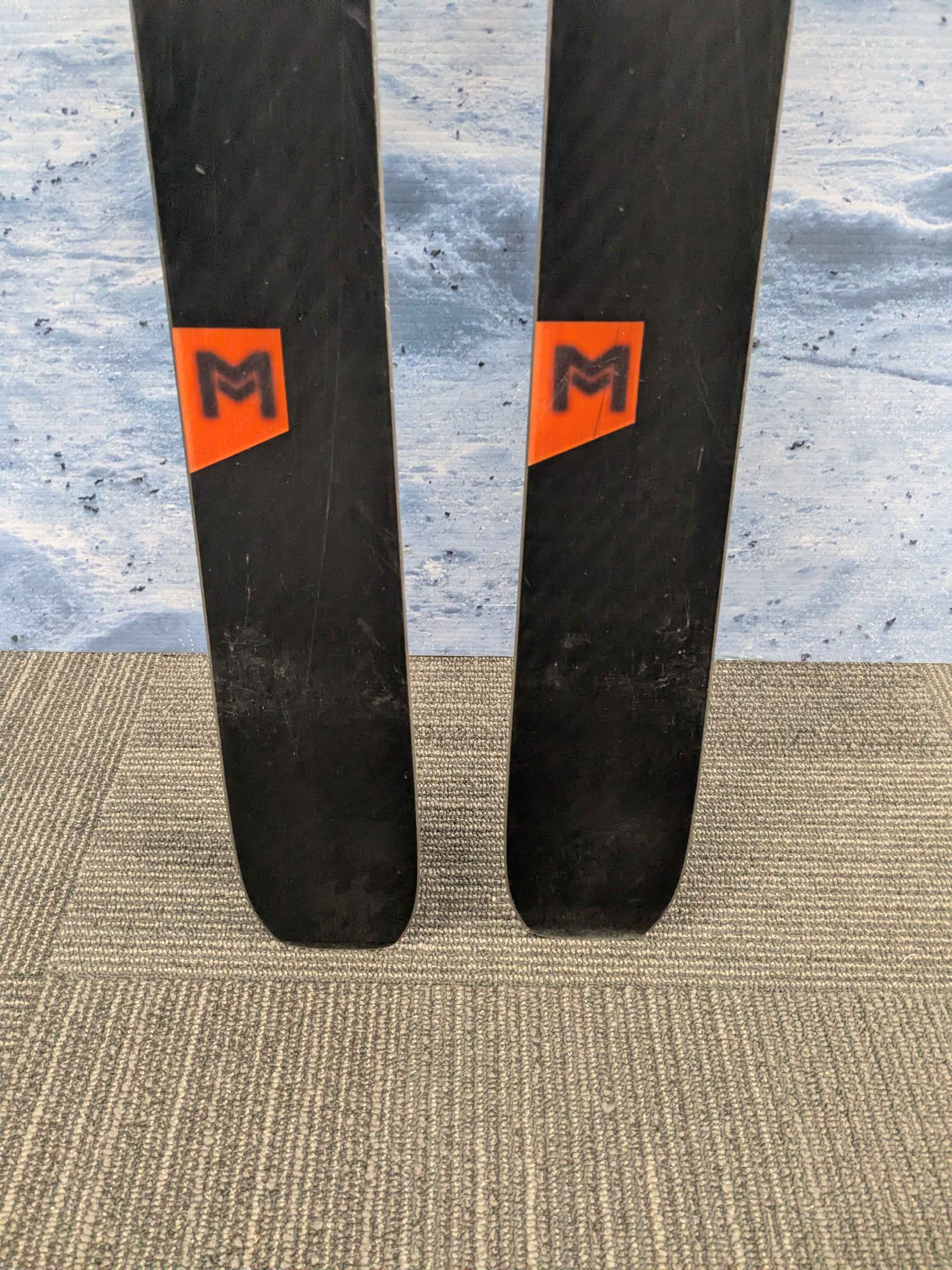 Used Atomic Maverick 88Ti 161cm Skis w/ Atomic Warden 13 Demo Binding