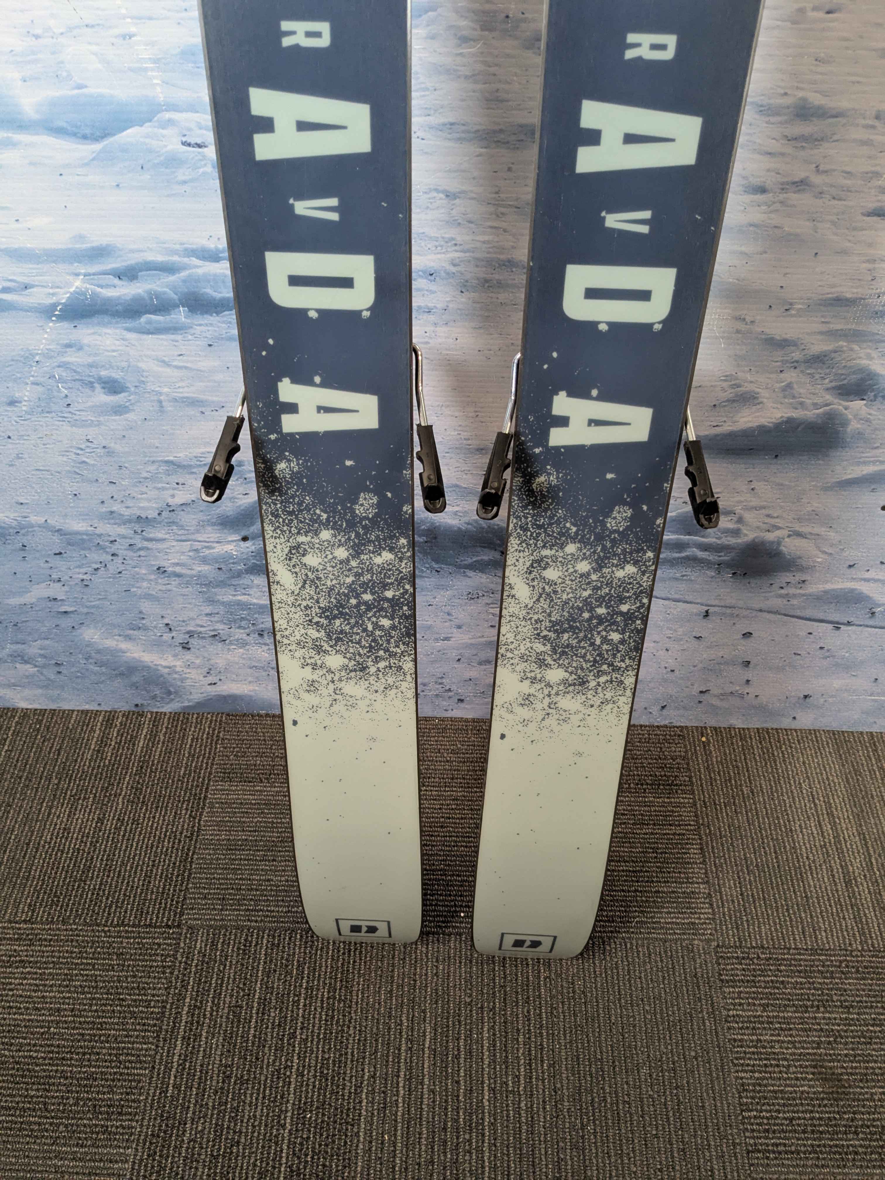 Armada ARV 106 180cm Skis w/ ATOMIC NR Strive 13 GW Demo Binding - Lightly Used (2026)