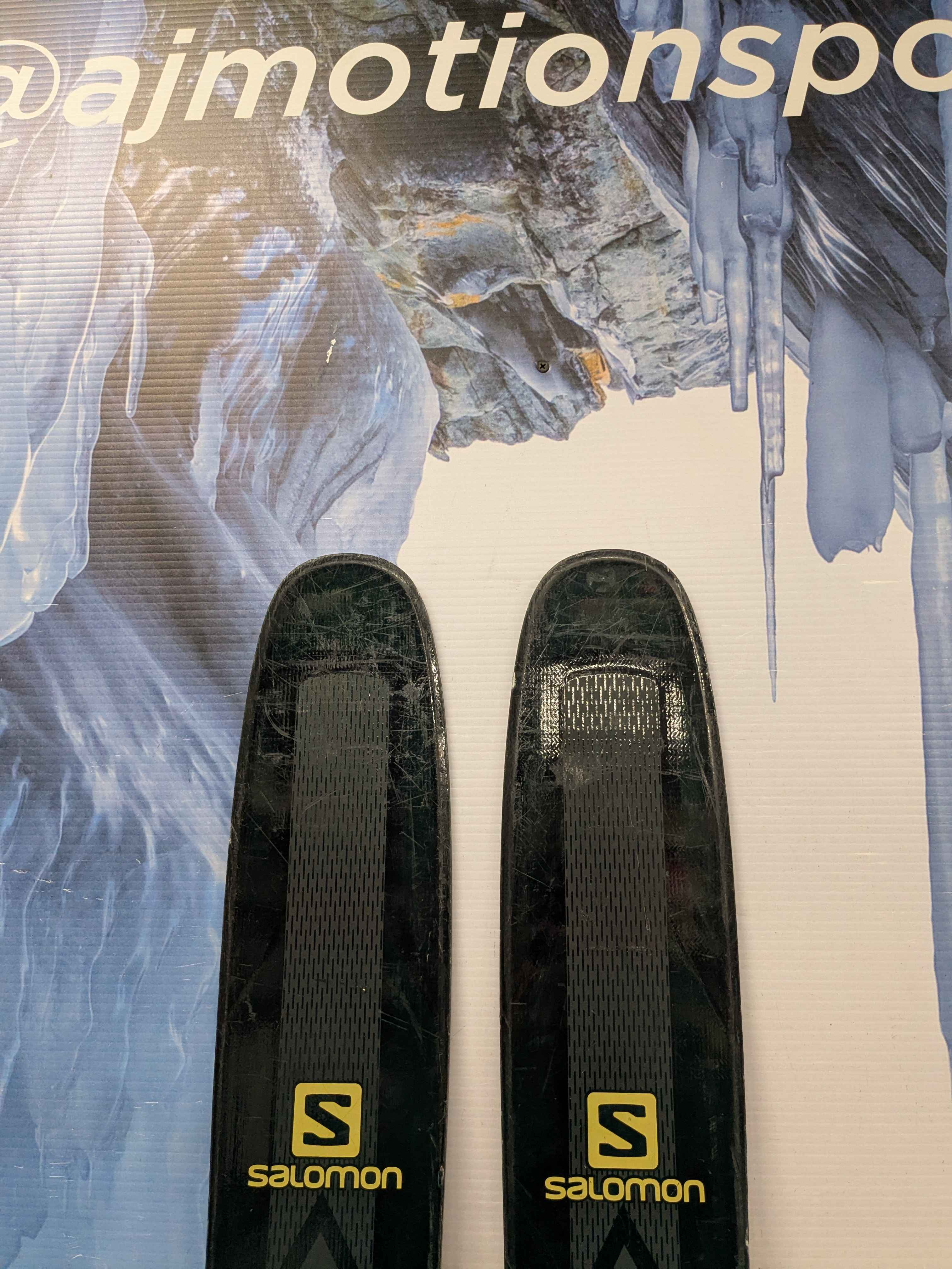 Used Salomon QST 118 185cm Ski w/ Salomon Warden 13 Demo Bindings - 19/20