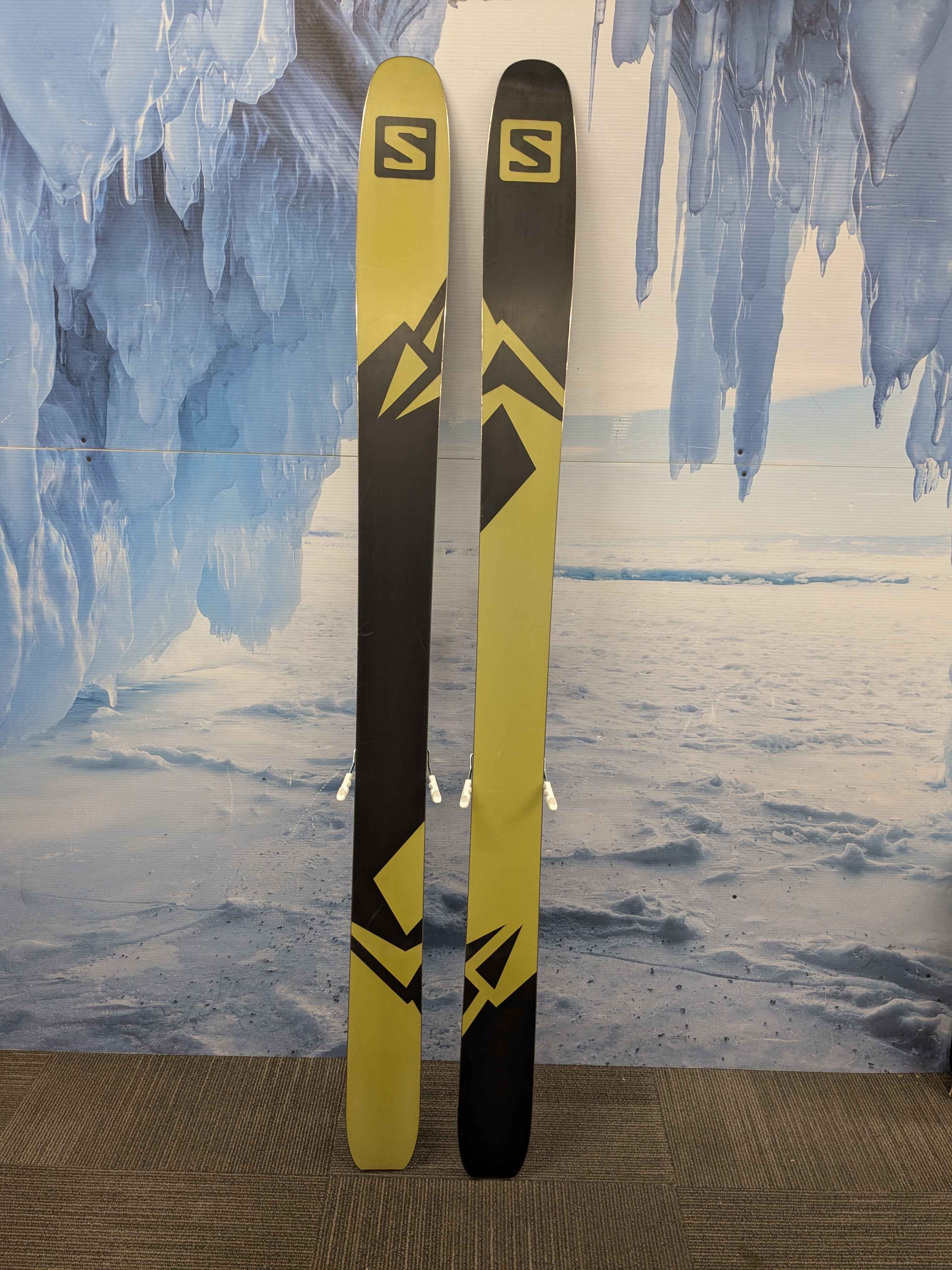 Used Salomon QST 118 185cm Ski w/ Salomon Warden 13 Demo Bindings - 19/20