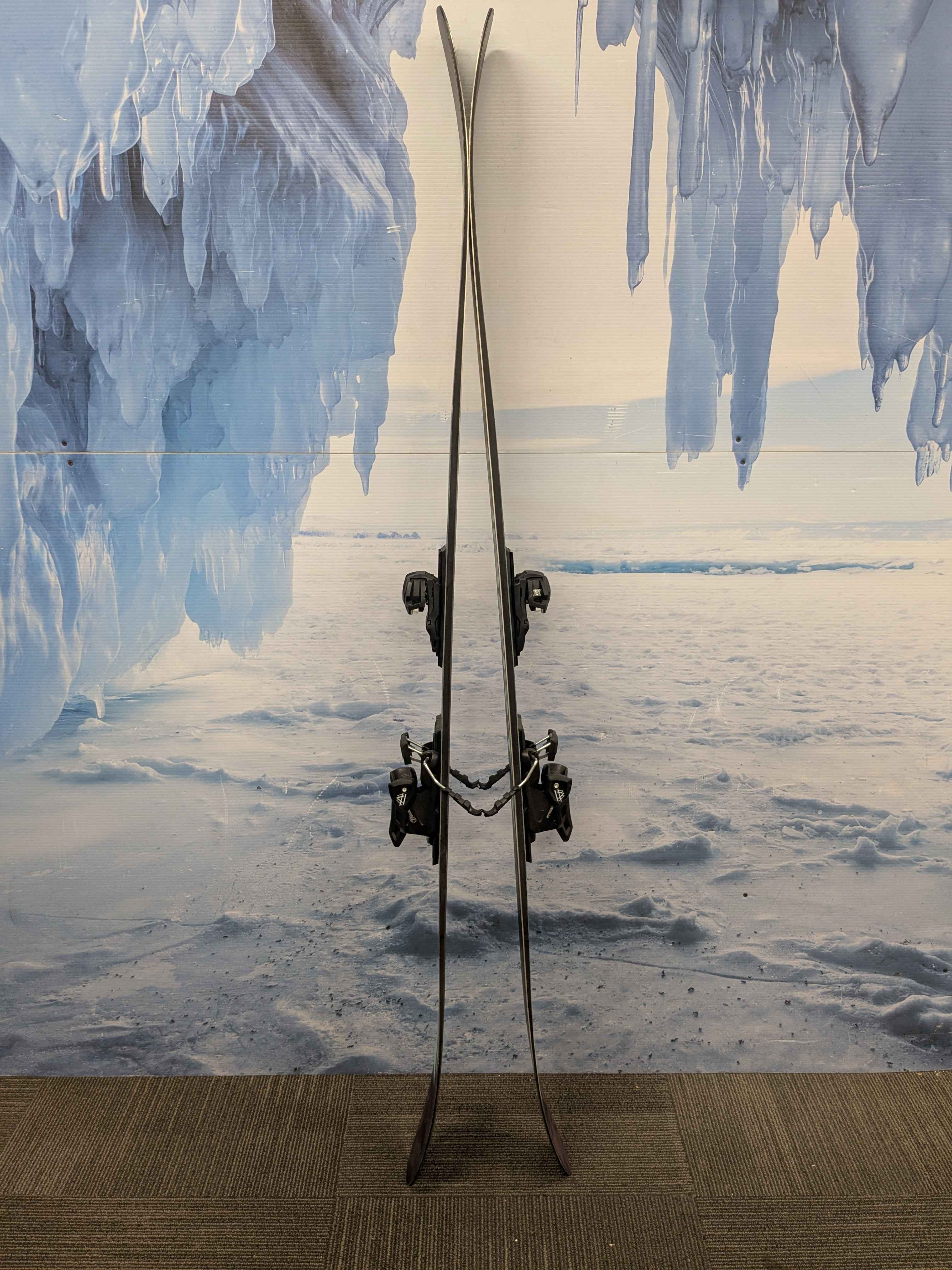 Liberty Scope 104 188cm Skis w/ TYROLIA Attack 11 LYT Demo Binding - Used (2025)