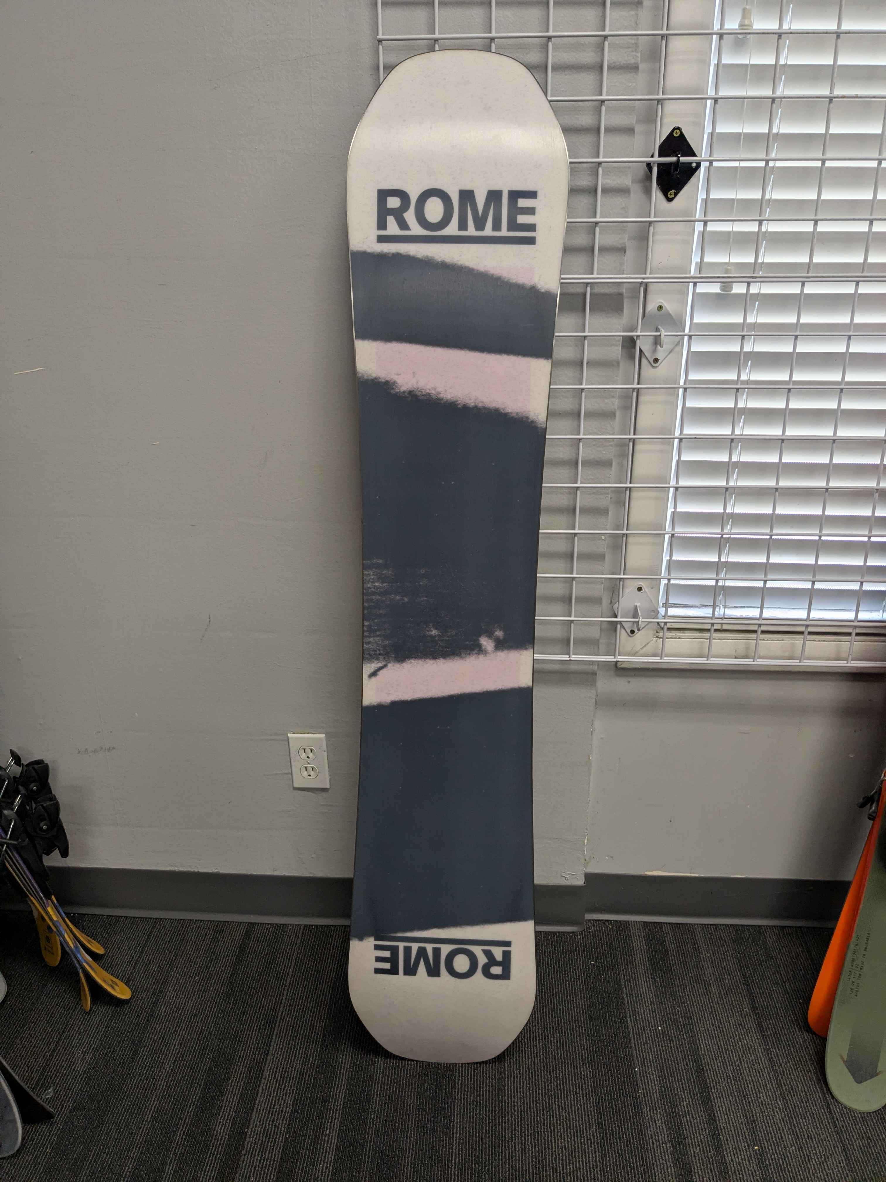 Rome Boneless 156cm Snowboard - Lightly Used (2026)