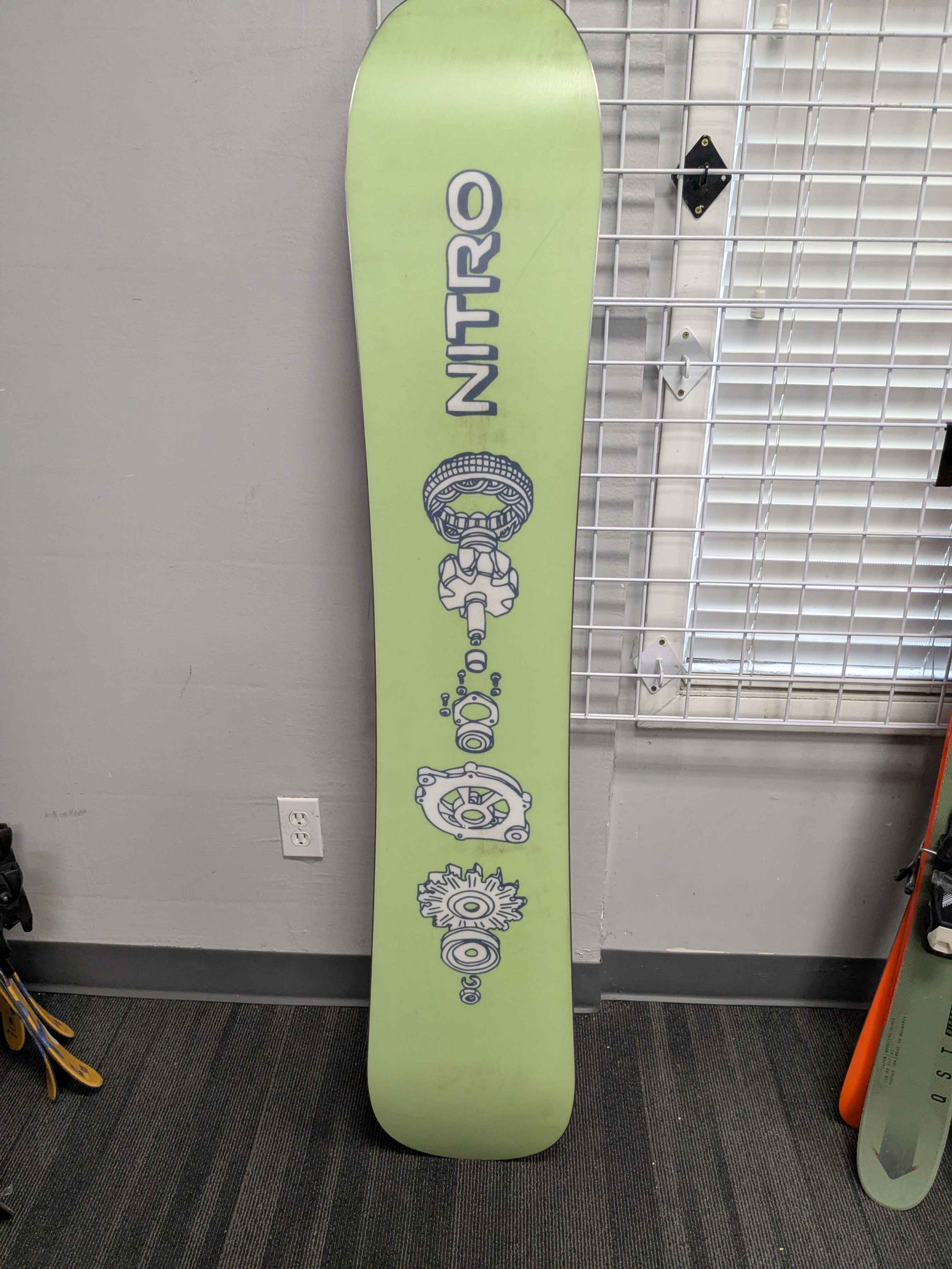 Nitro Alternator 162CM Snowboard Lightly Used 2026