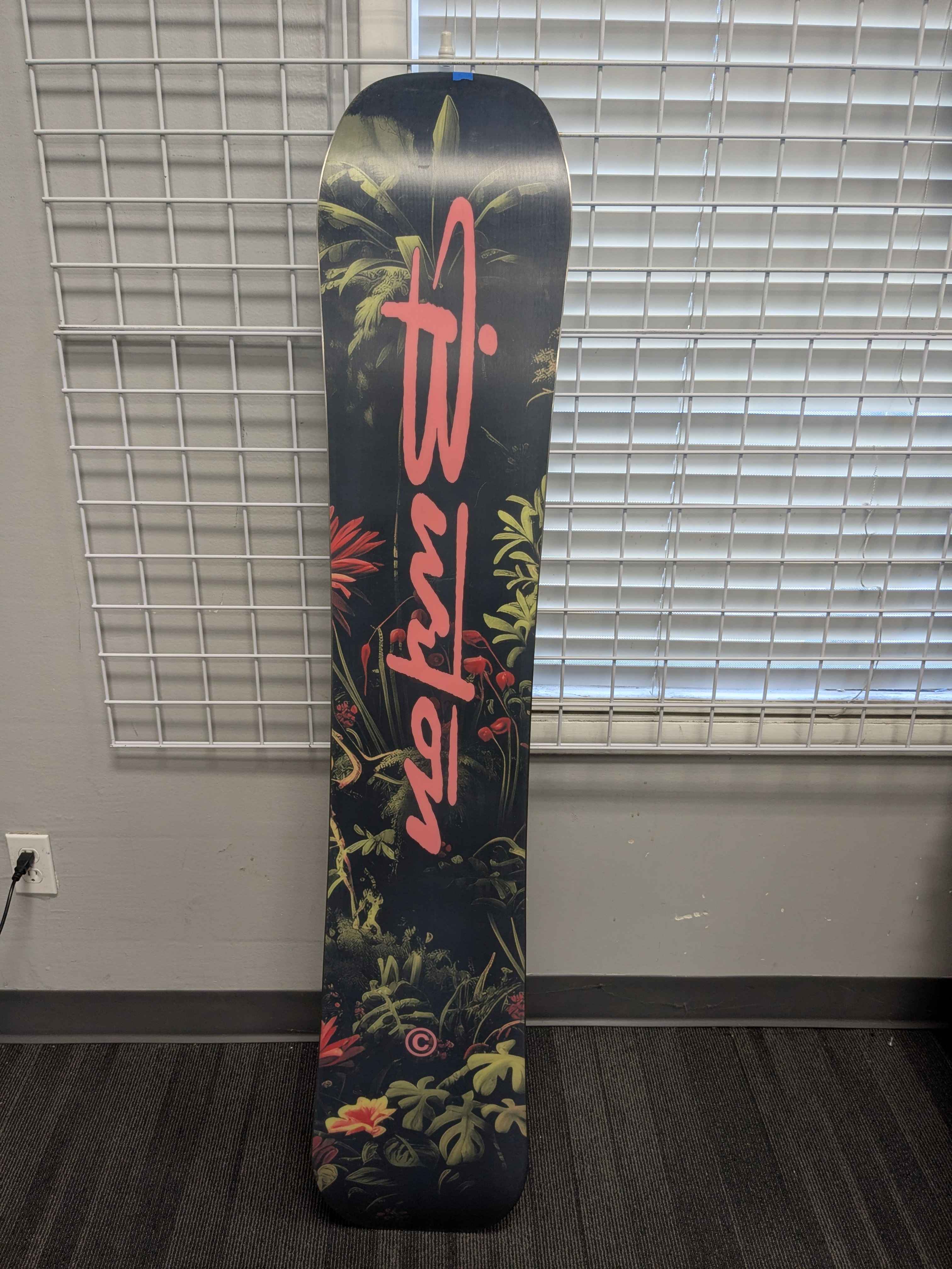 Burton Custom Flying V 158cm Snowboard - Lightly Used (2026)
