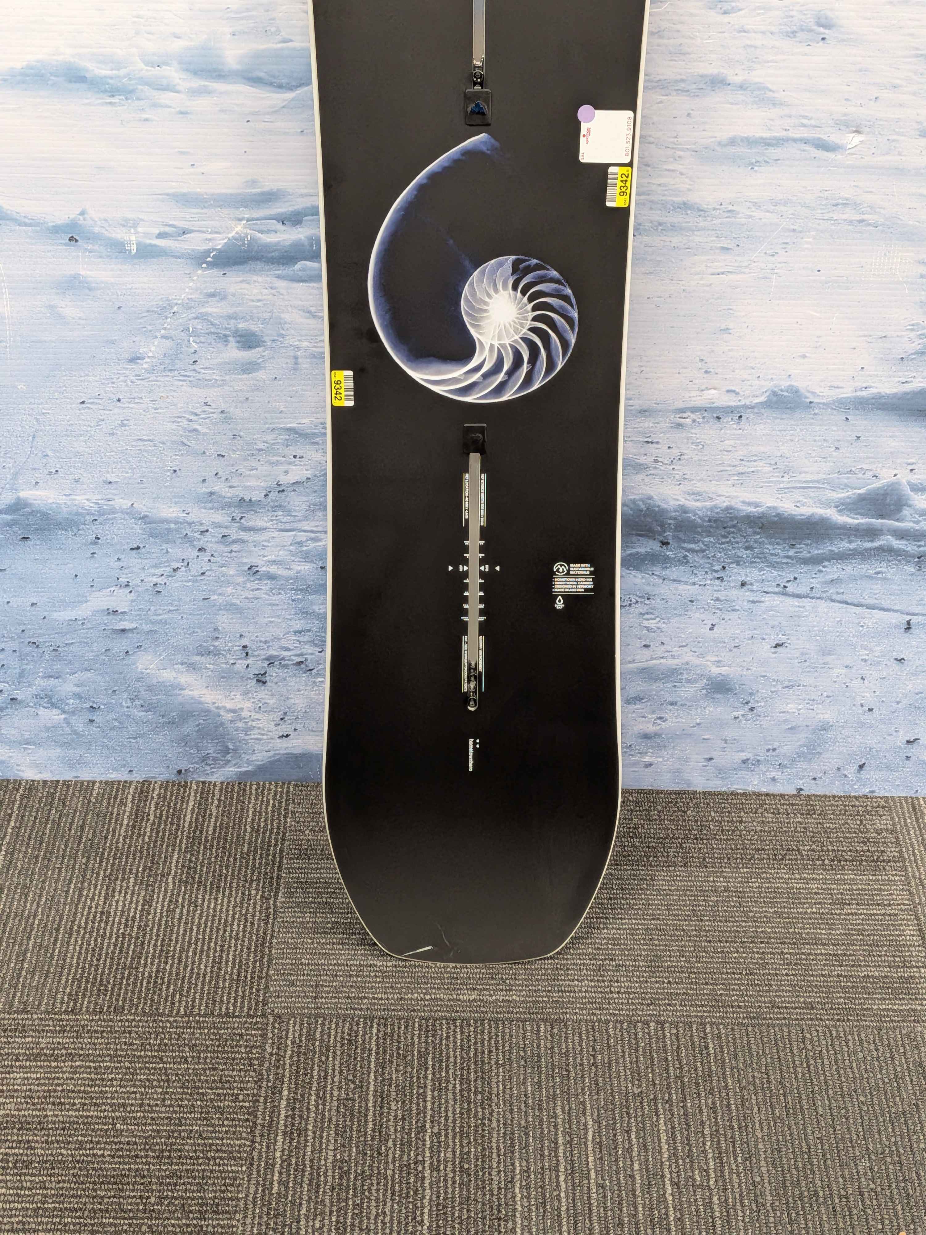 Burton Family Tree: Hometown Hero 144cm Snowboard -Like New(2026)