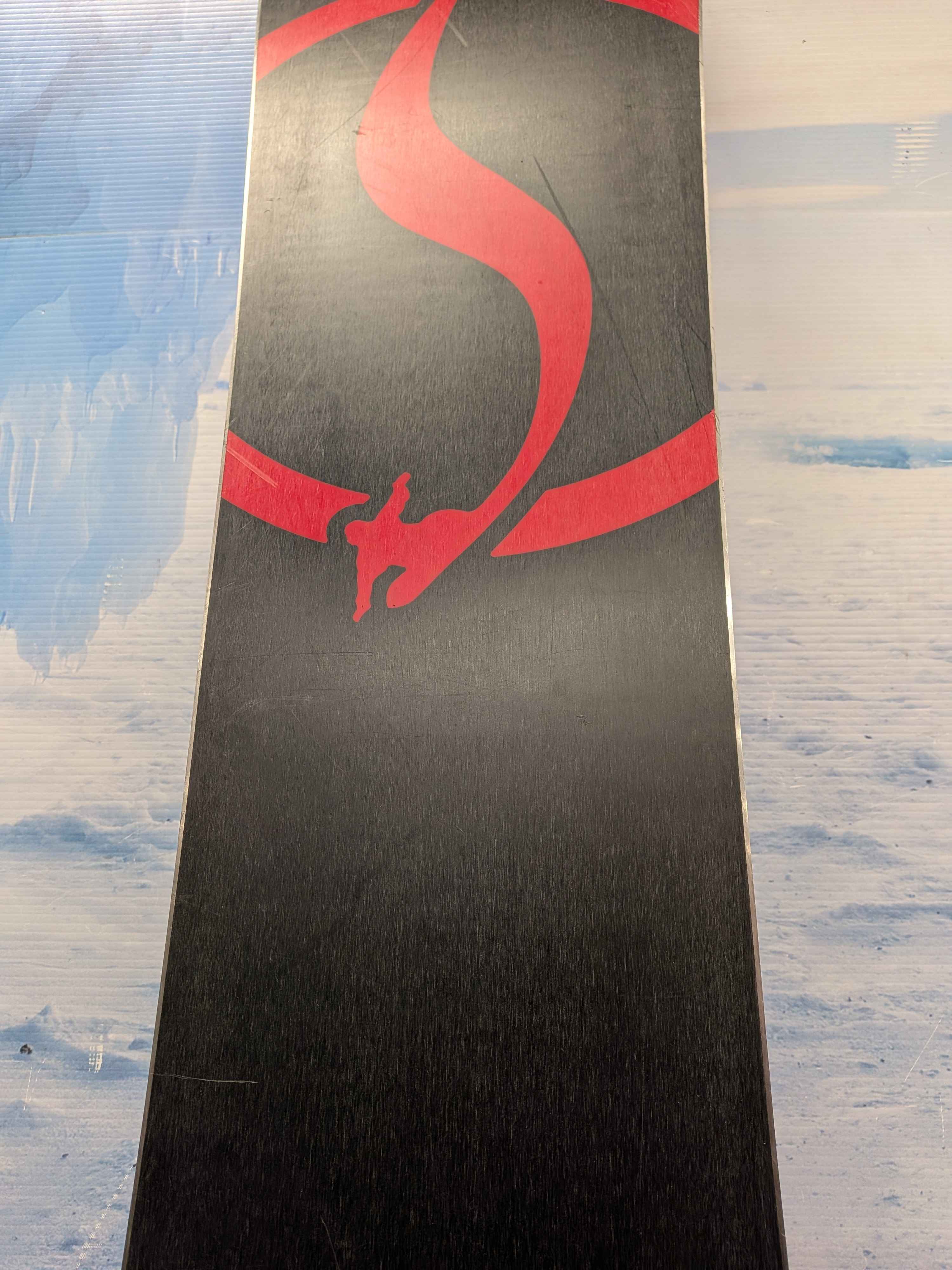 Never Summer Valhalla 160cm Snowboard - Lightly Used (2026)